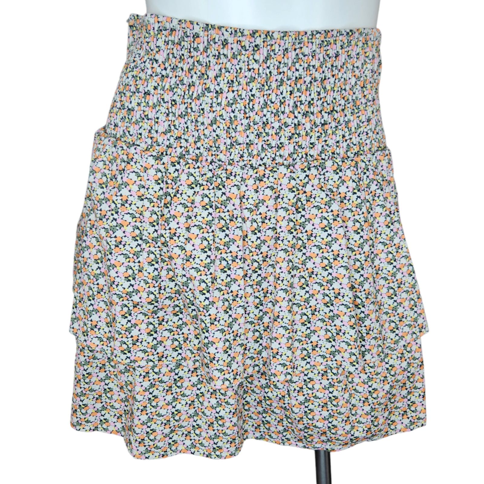 Other Vero Moda Womens Small Lykke Floral Short Skirt Smocked Size 26" / US 2 / IT 38 - 1 Thumbnail