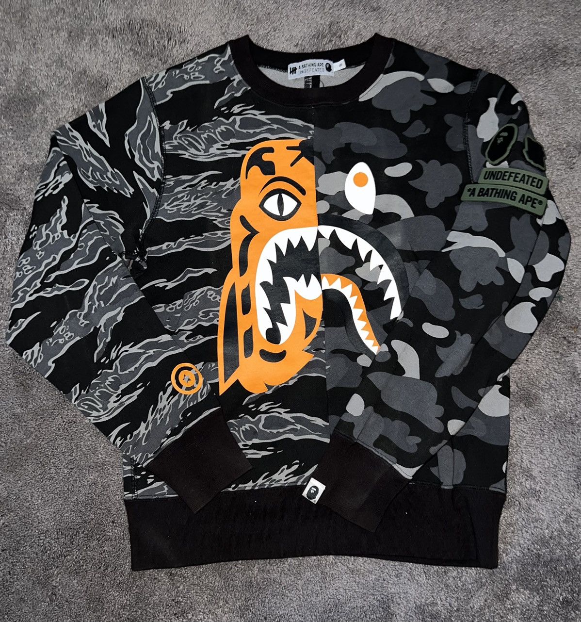 Bape x undefeated crewneck hotsell