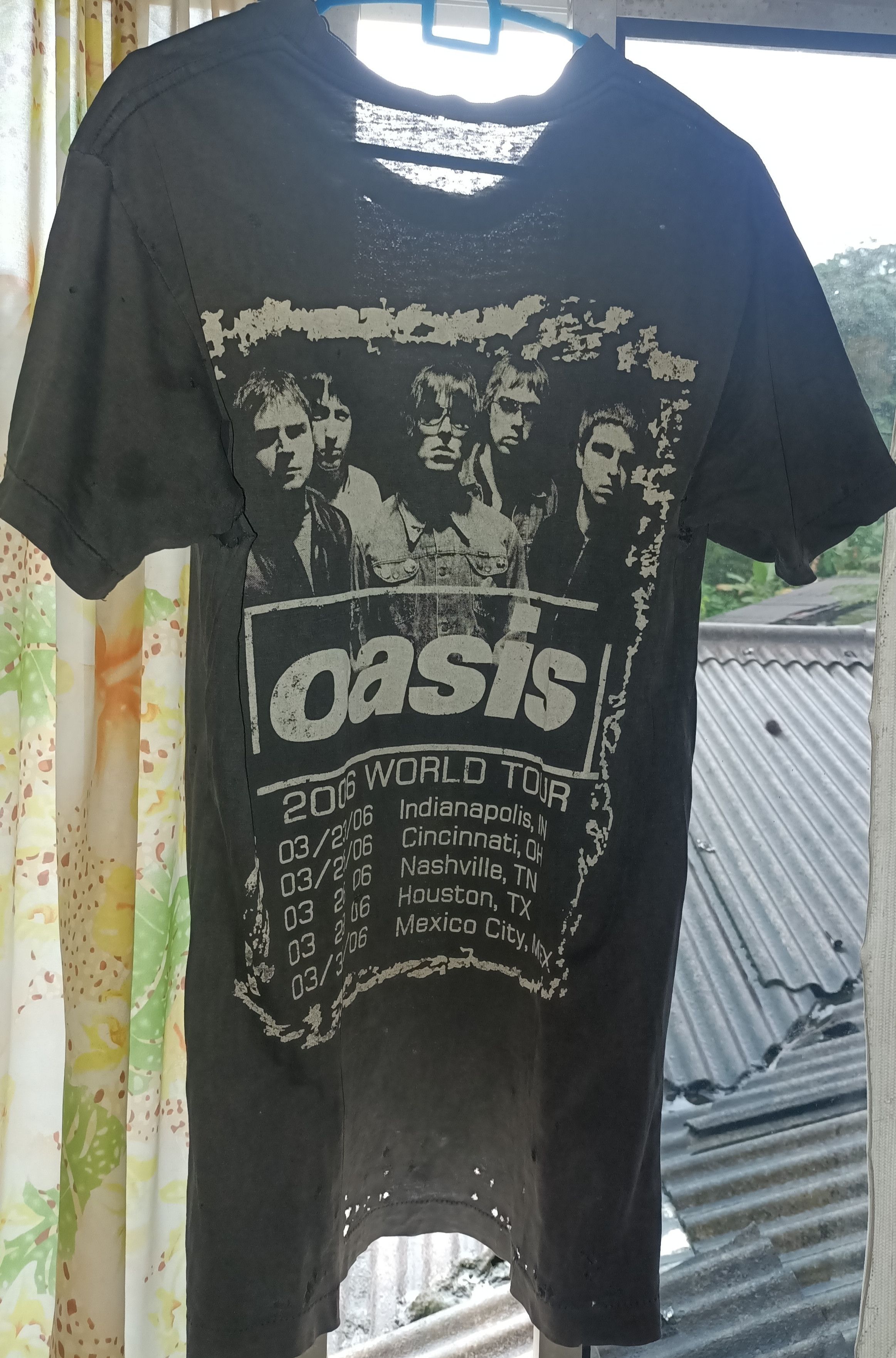 Band Tees × Vintage True Amazing Distress Vintage Bootleg OASIS Band Tees 00's Size US M / EU 48-50 / 2 - 2 Thumbnail