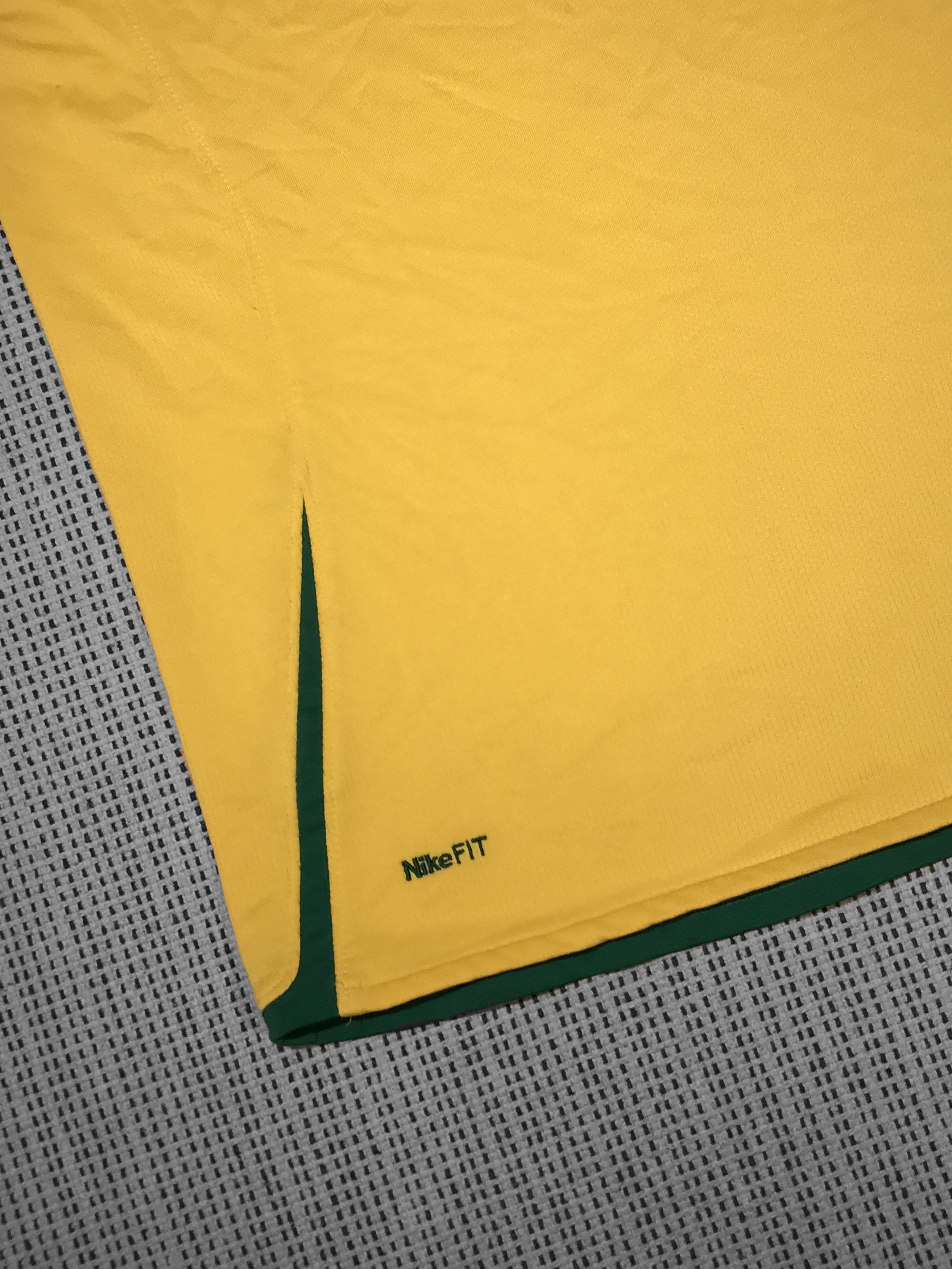 Nike NIKE women's soccer shirt vintage 08'/09' Brazil (M) Size M / US 6-8 / IT 42-44 - 4 Thumbnail