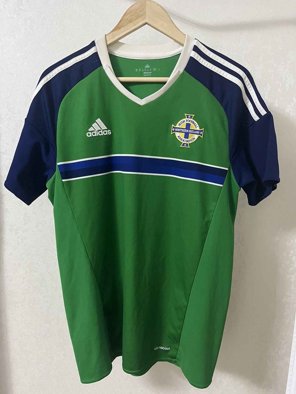Vintage Adidas Northern Ireland 2016/17 Vintage Home Jersey Size US M / EU 48-50 / 2 - 1 Thumbnail