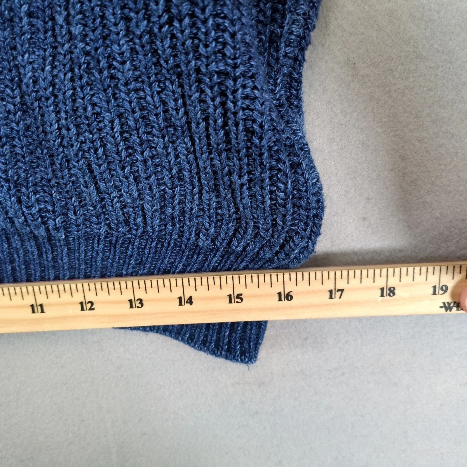 Vintage Tobruk Men's L Navy Blue Sweater Leather Buttons Cable Knit Size US L / EU 52-54 / 3 - 7 Thumbnail