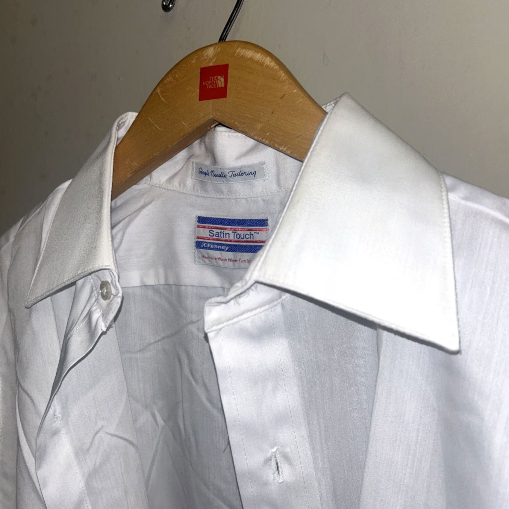 Vintage VINTAGE JC Penney Satin Touch Single Needle Tailored 16/33 Shirt L White Long Sleeve Men Mens Satin Touch Tailored Shirt 16/33 Size US L / EU 52-54 / 3 - 3 Thumbnail