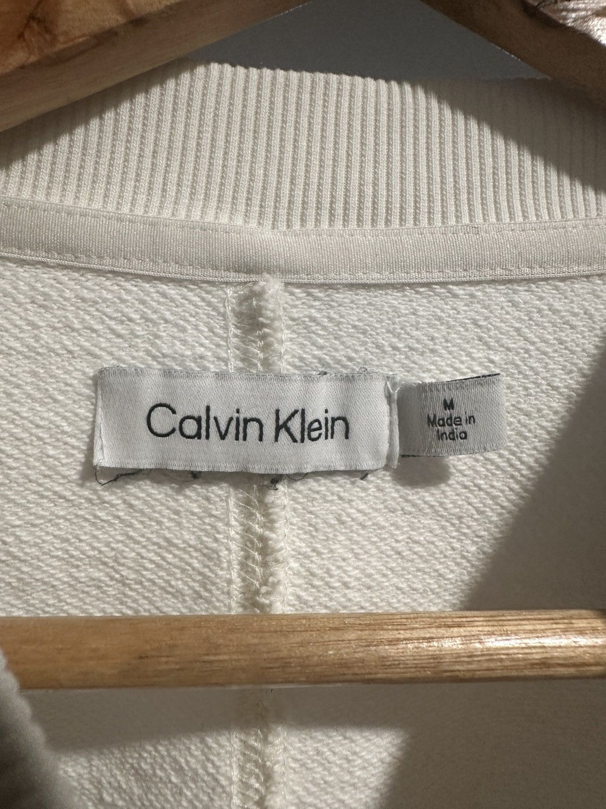 Calvin Klein Calvin Klein White Pullover Size US M / EU 48-50 / 2 - 3 Thumbnail