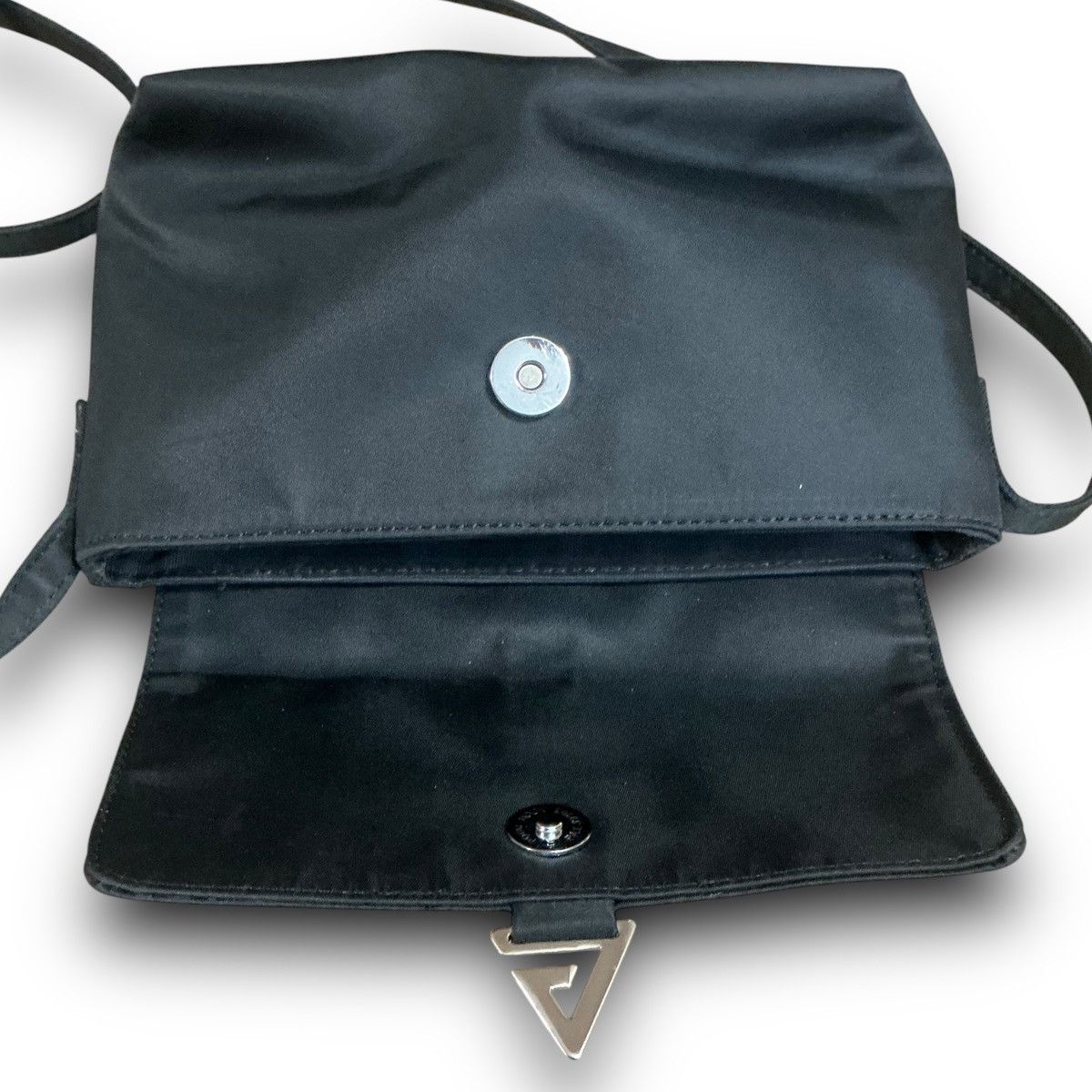Guess Y2K Vintage Guess Black Nylon Crossbody Handbag Purse Size ONE SIZE - 3 Thumbnail