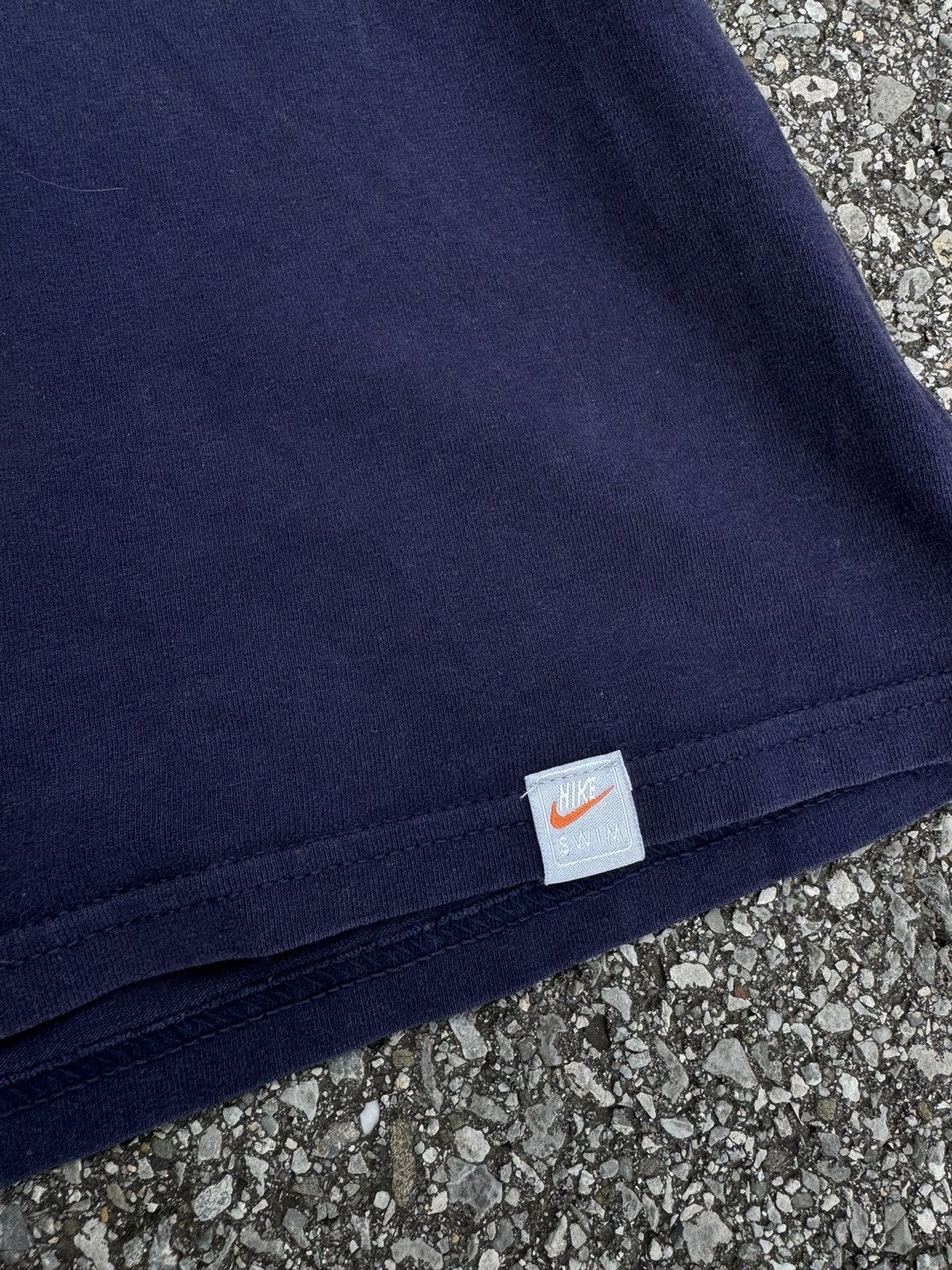 Japanese Brand × Nike × Vintage Nike central swoosh logo vintage 00s boxy tees rap skate Size US XL / EU 56 / 4 - 5 Thumbnail