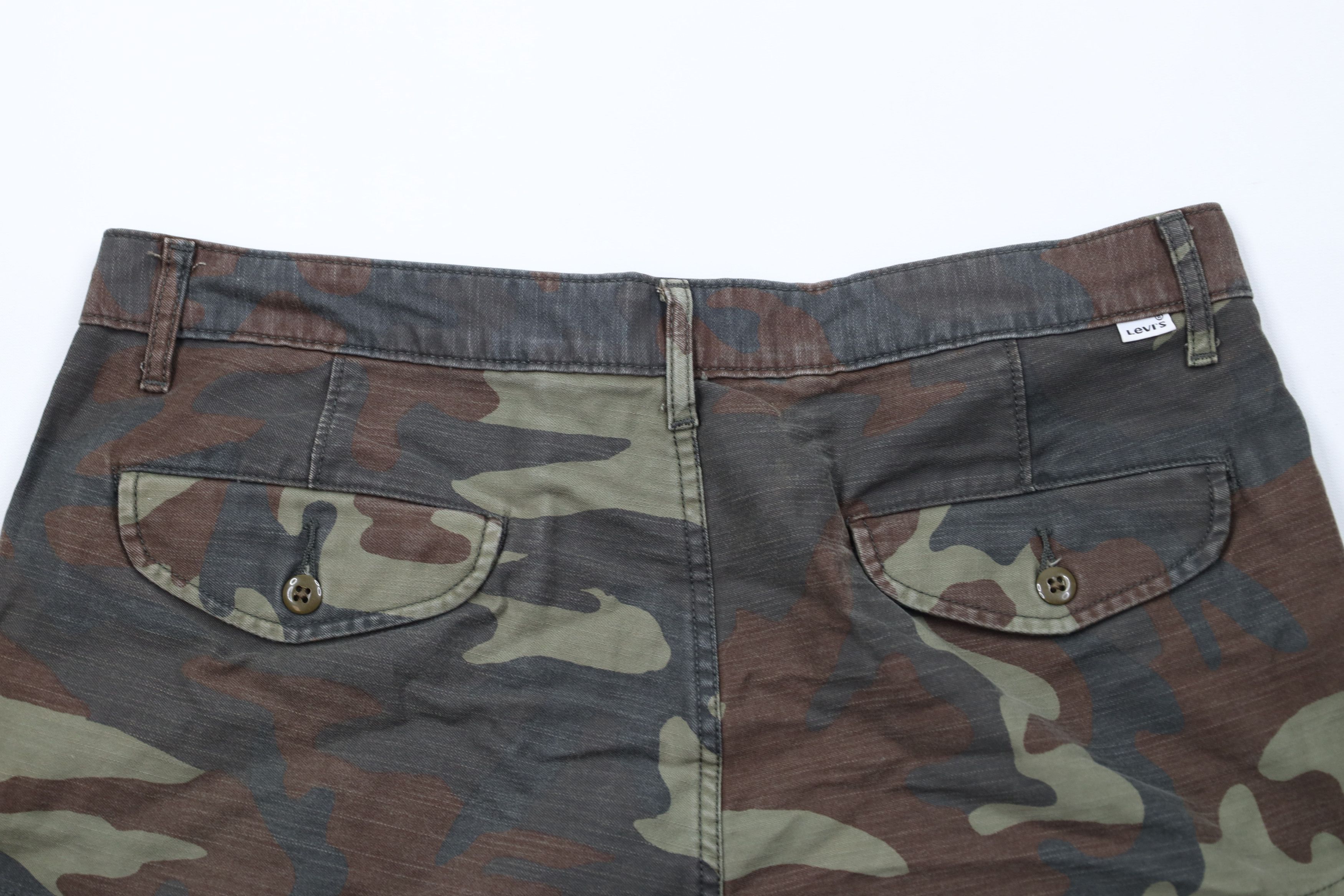 Levi's × Vintage Vintage Y2K Levis Above Knee Camouflage Cargo Shorts Cotton Size US 34 / EU 50 - 9 Thumbnail