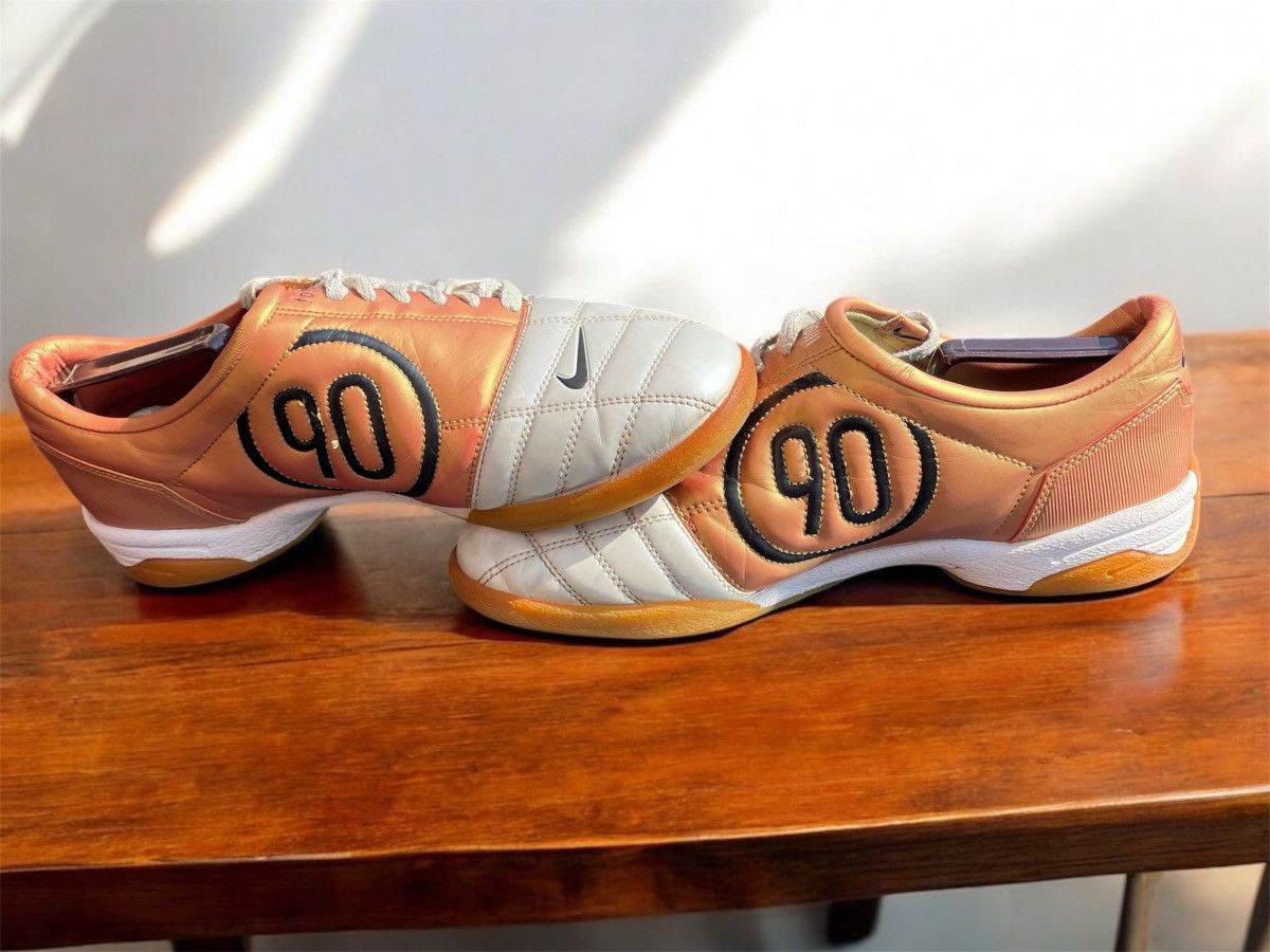 Vintage Nike Total 90 III IC Indoor Shoes Gold 9.5US Air zoom Size US 9.5 / EU 42-43 - 1 Thumbnail
