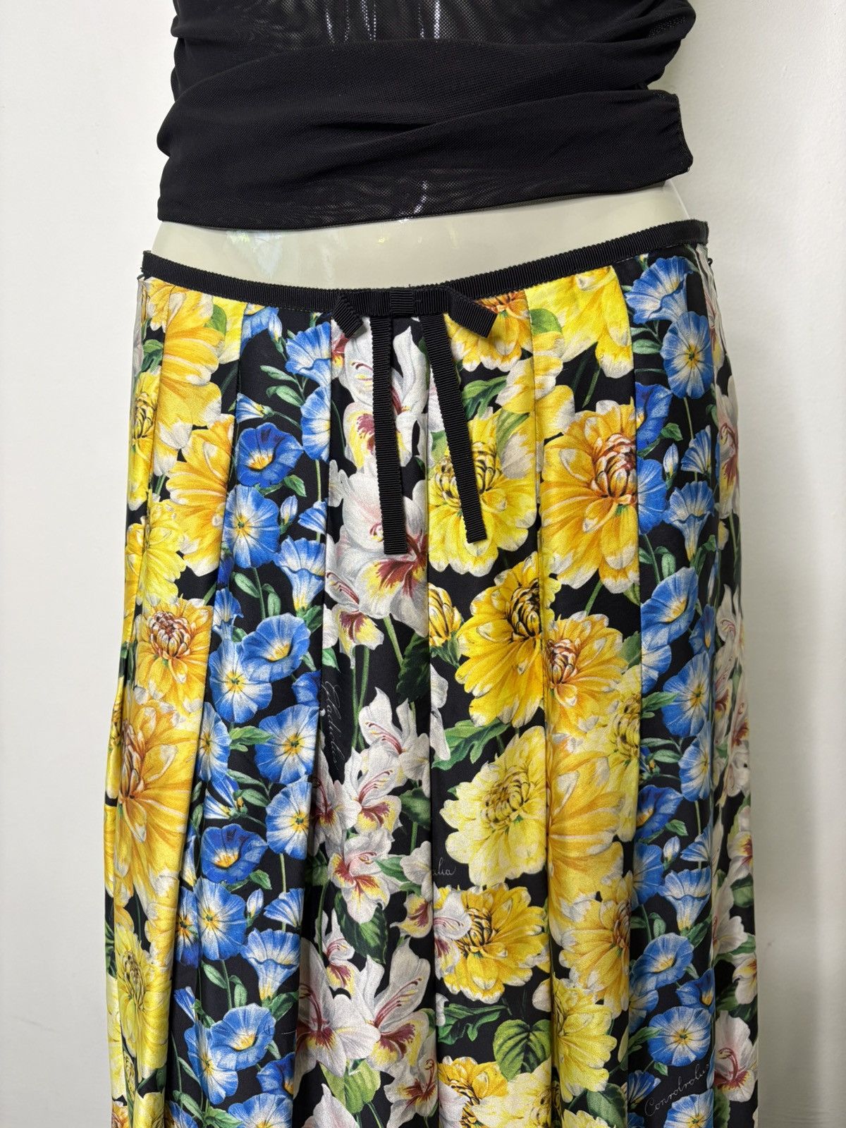 Gucci Gucci Floral Midi Skirt Size 28" / US 6 / IT 42 - 4 Thumbnail