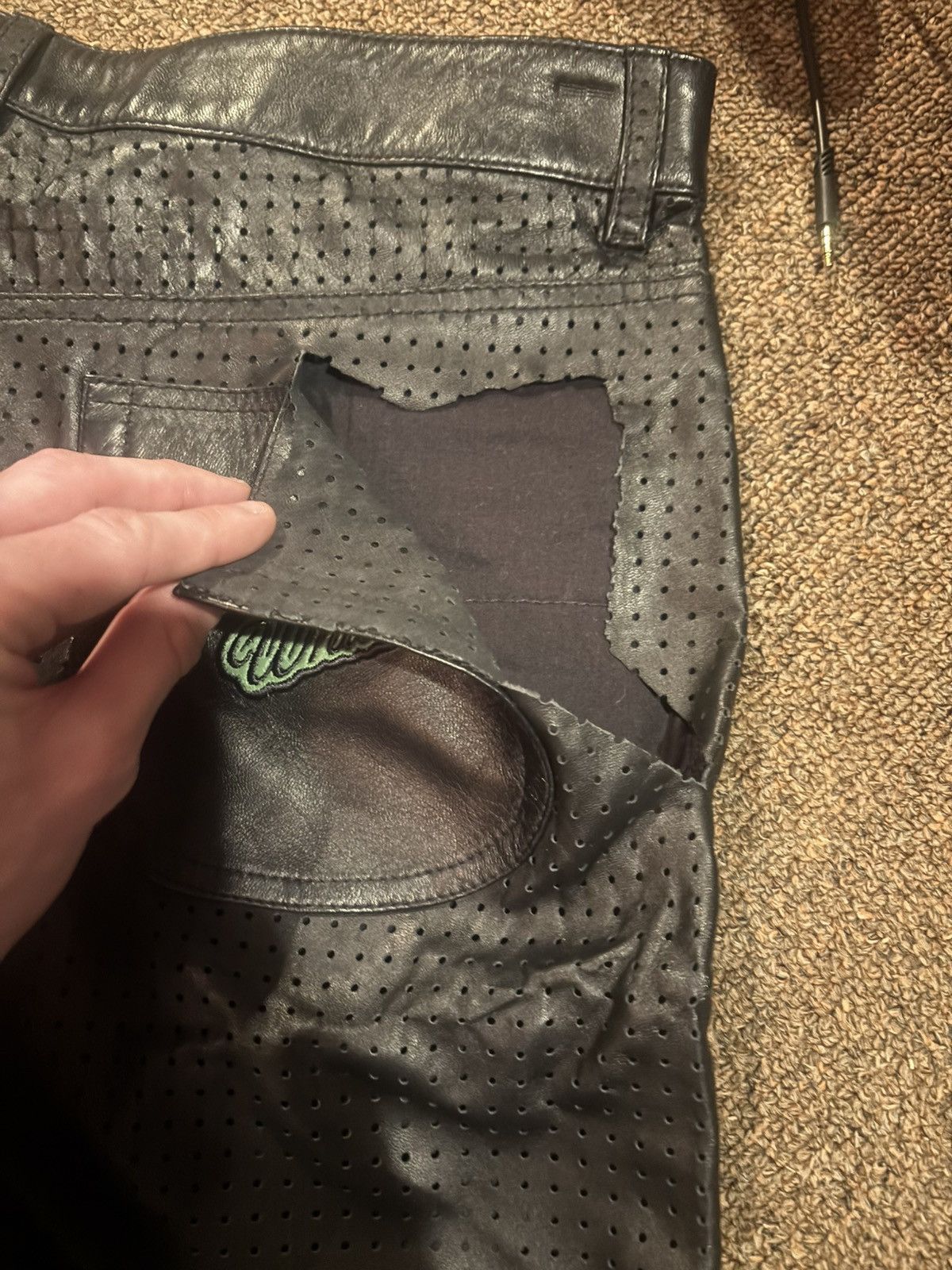 Off-White Off White Basketball Shorts Perforated Leather Size US 34 / EU 50 - 12 Thumbnail