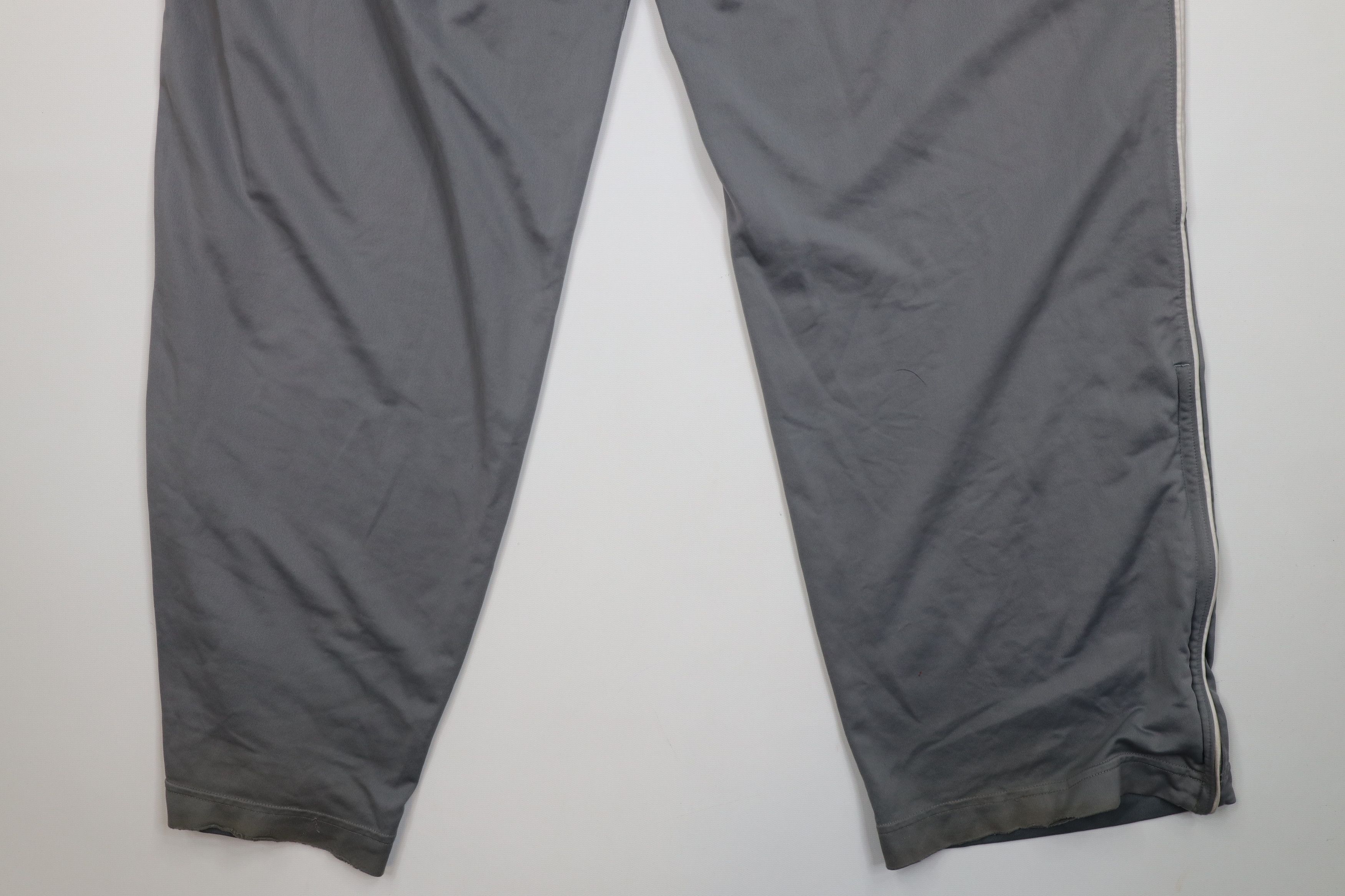 Nike Vintage Nike Mini Swoosh Wide Leg Sweatpants Pants Gray Size US 40 / EU 56 - 14 Thumbnail
