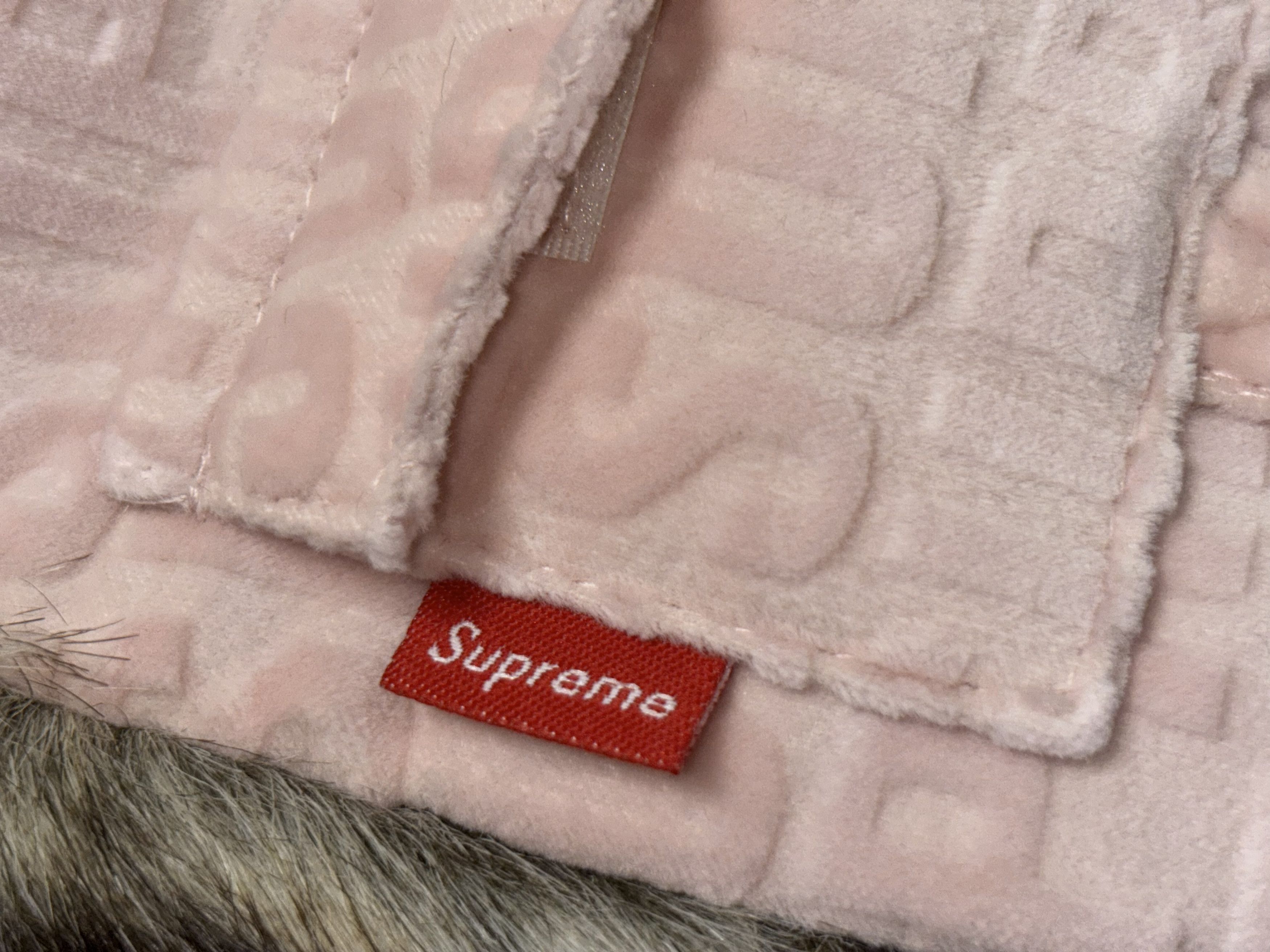Supreme SUPREME Velvet Pattern Trooper Pink S/M FW21 FW21H156 Size ONE SIZE - 10 Thumbnail