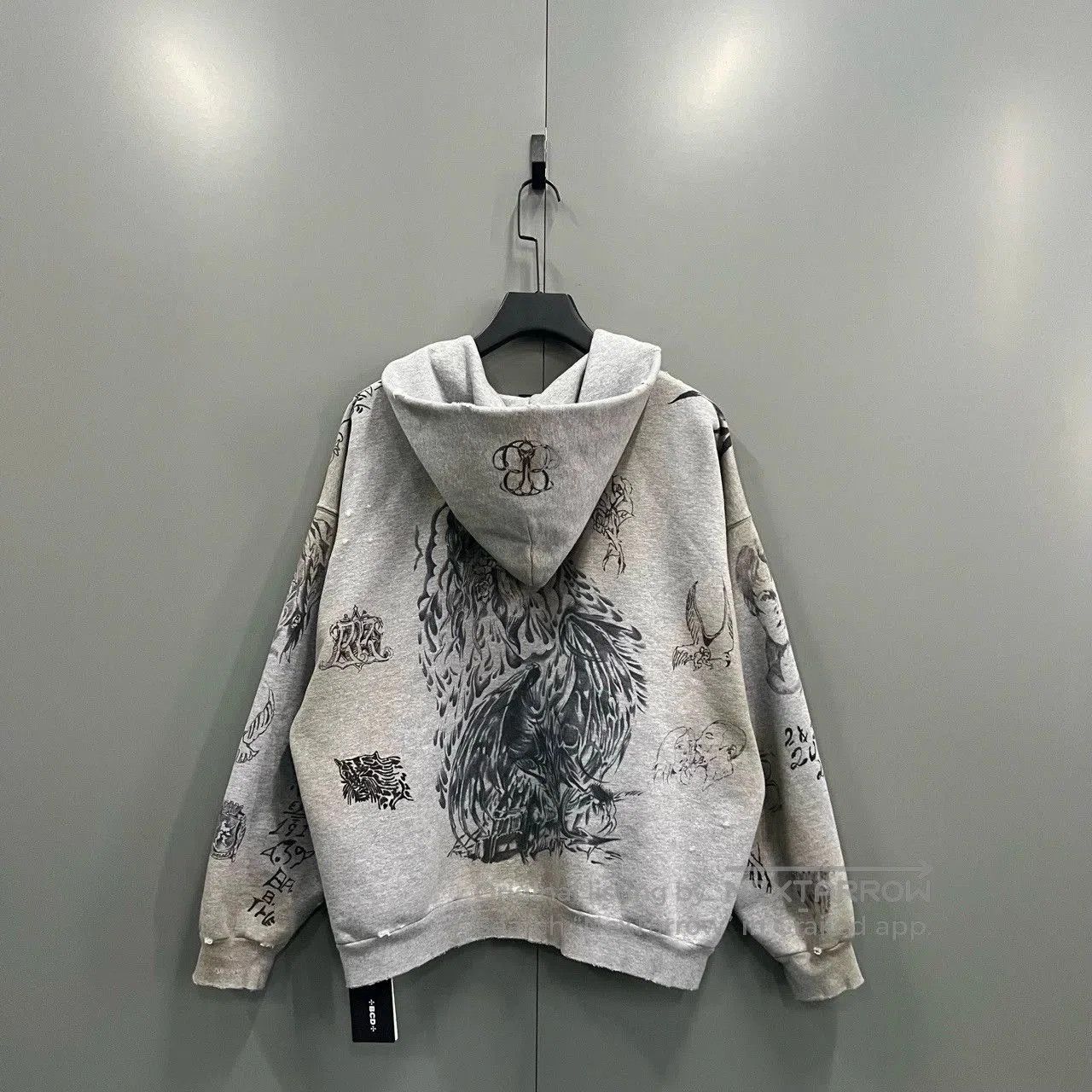 Balenciaga balenciaga graffiti print oversized jacket. Size US M / EU 48-50 / 2 - 2 Thumbnail