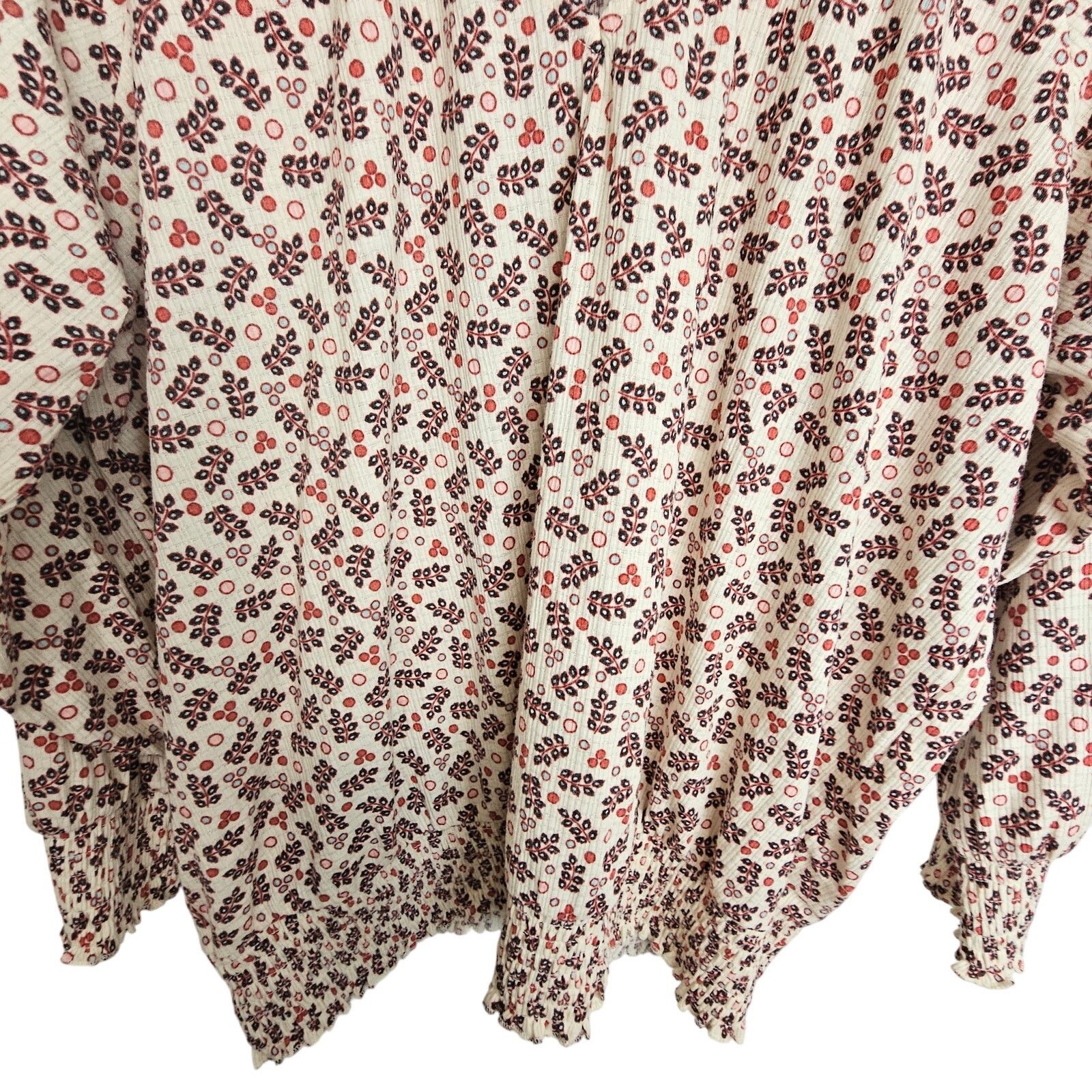 Torrid Torrid Womens Floral Top 1X Keyhole Cutout Smocked Cuffs Size XXL / US 16-18 / IT 52-54 - 3 Thumbnail