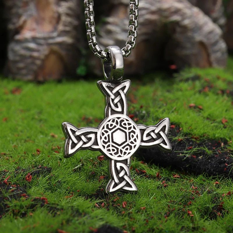 Jewelry × Vintage Cross Celtic Knot Necklace Size ONE SIZE - 3 Thumbnail