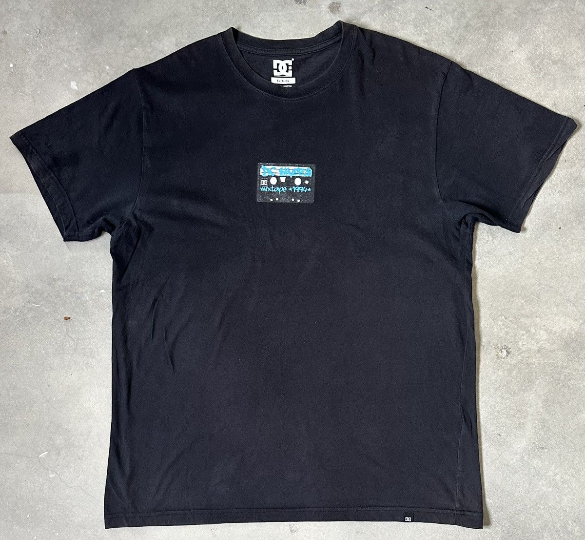 DC DC SHOES MIXTAPES TEE Size US XL / EU 56 / 4 - 1 Thumbnail