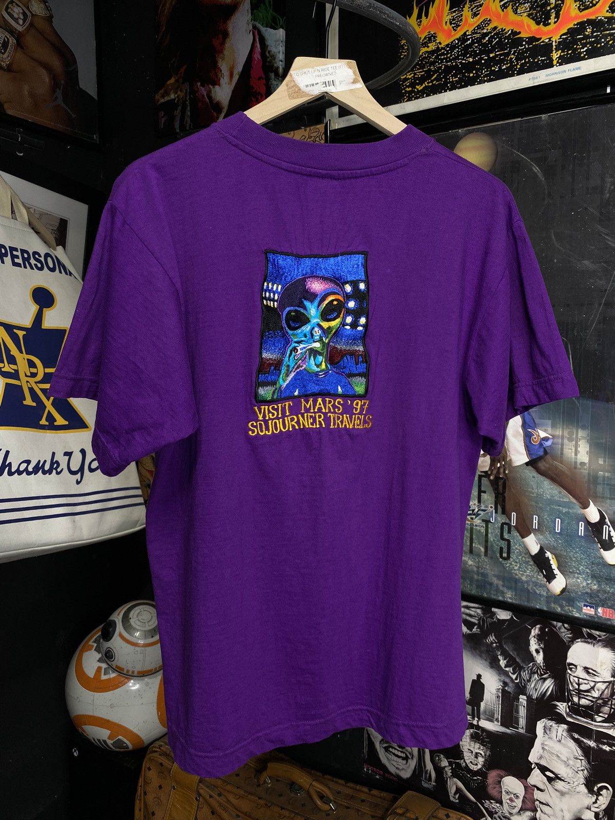 Vintage Vintage 90’s Alien T-Shirt Stoner Weed Tee Medium Size US M / EU 48-50 / 2 - 1 Thumbnail