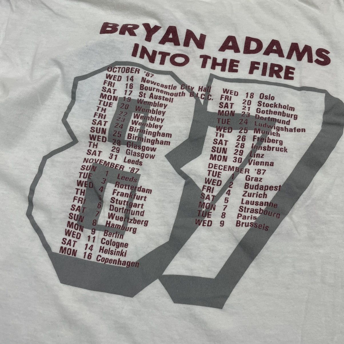 Band Tees Vintage 1987 Bryan Adams Into the Fire Single Stitch T Shirt Size US XL / EU 56 / 4 - 13 Thumbnail