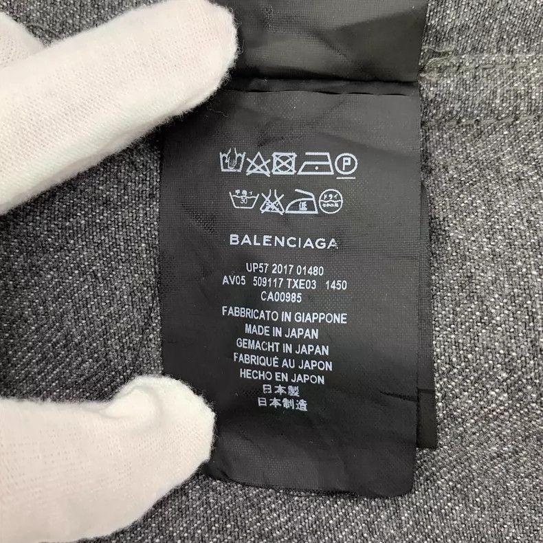 Other Balenciaga size 44 Smoky monogrammed cotton lapel long-sle Size US S / EU 44-46 / 1 - 7 Thumbnail