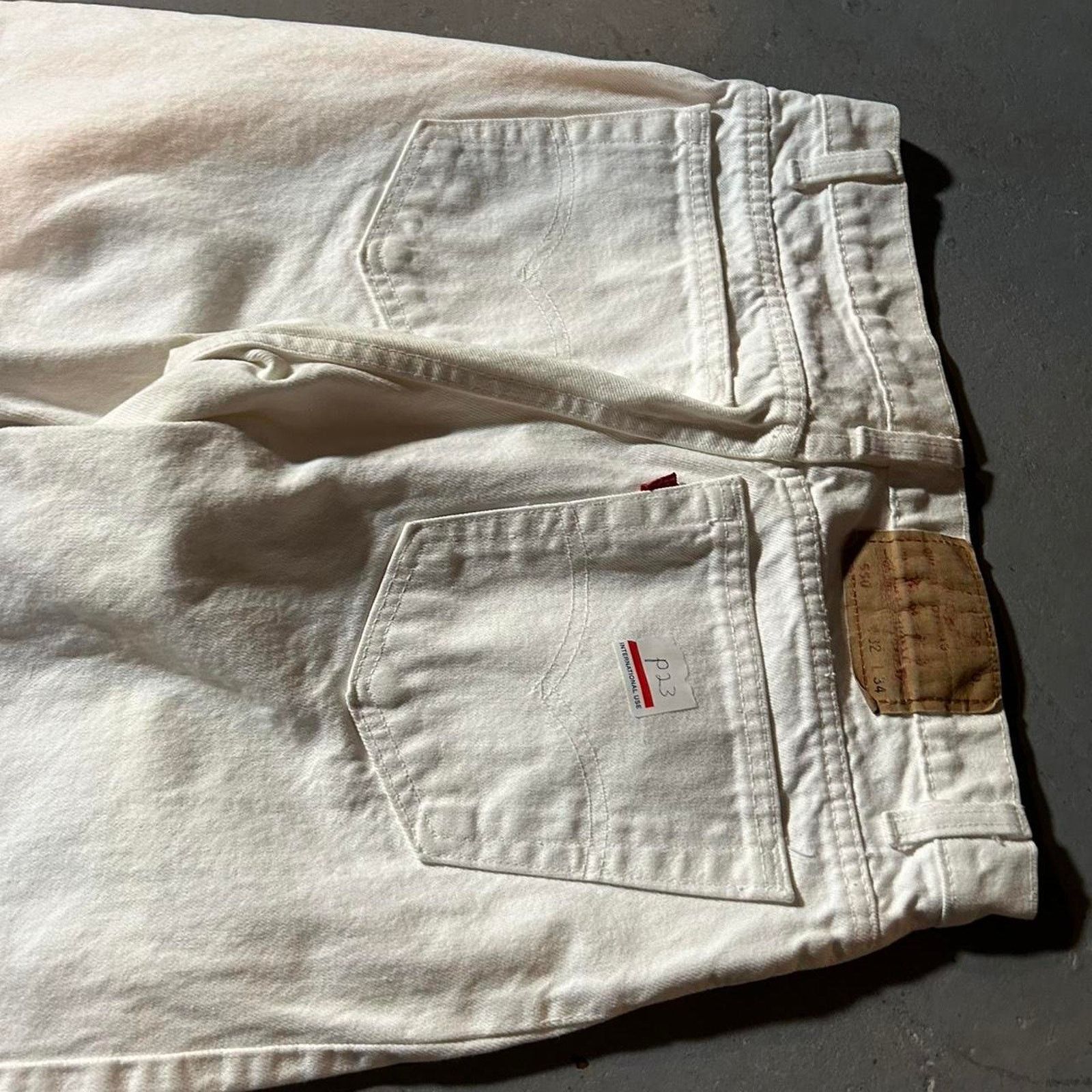 Levi's 90s levis 550 white no Size US 30 / EU 46 - 2 Thumbnail