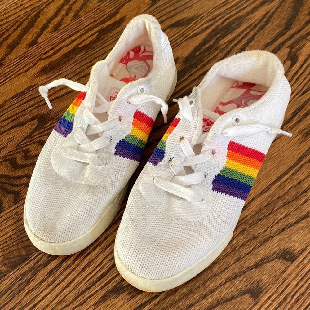 Other Roxy Women’s 8 White Canon Knit Rainbow Pride Sneaker Shoe Size US 8 / IT 38 - 1 Thumbnail