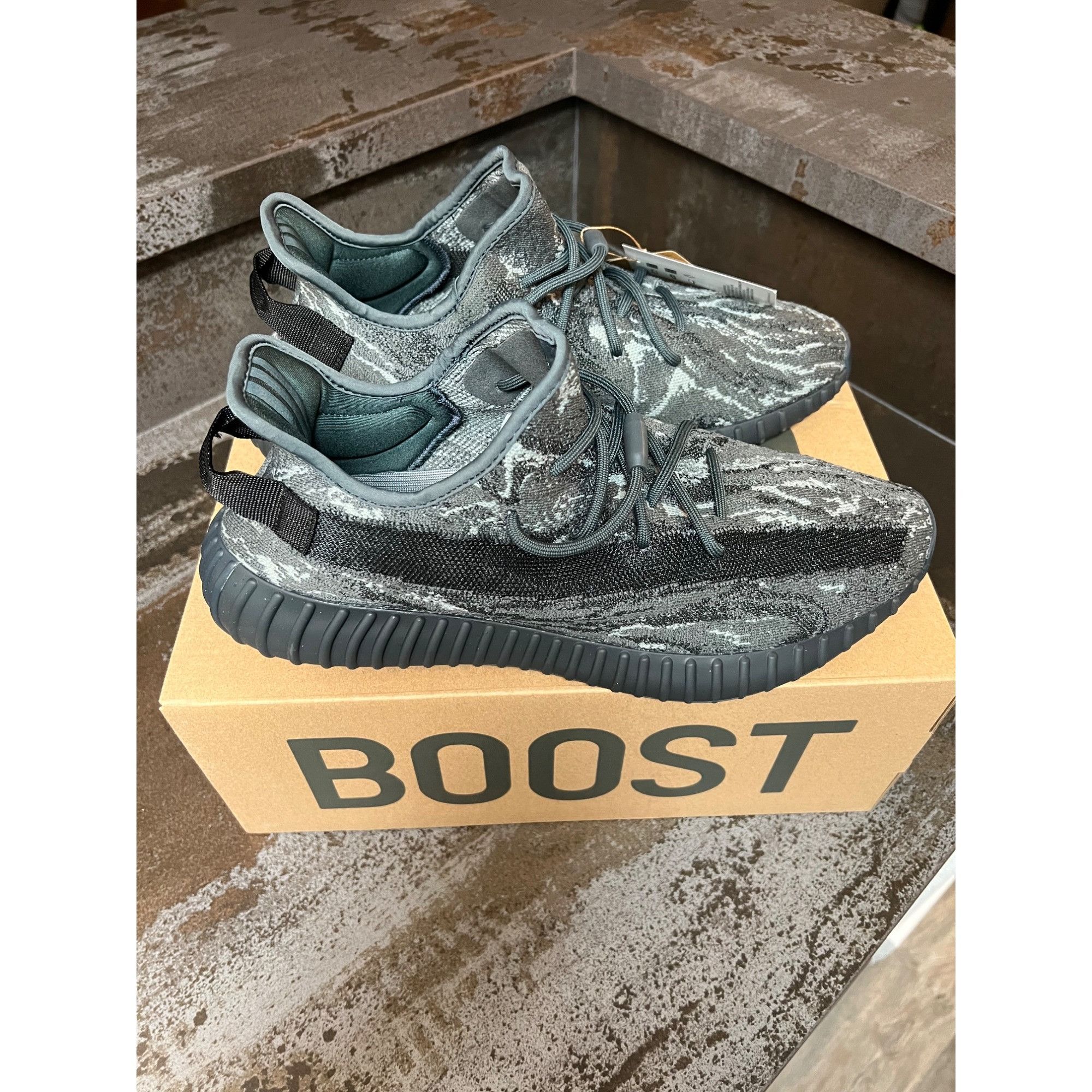 Yeezy adidas Yeezy Boost 350 V2 MX Dark Salt ID4811 Size 13 Size US 13 / EU 46 - 8 Thumbnail