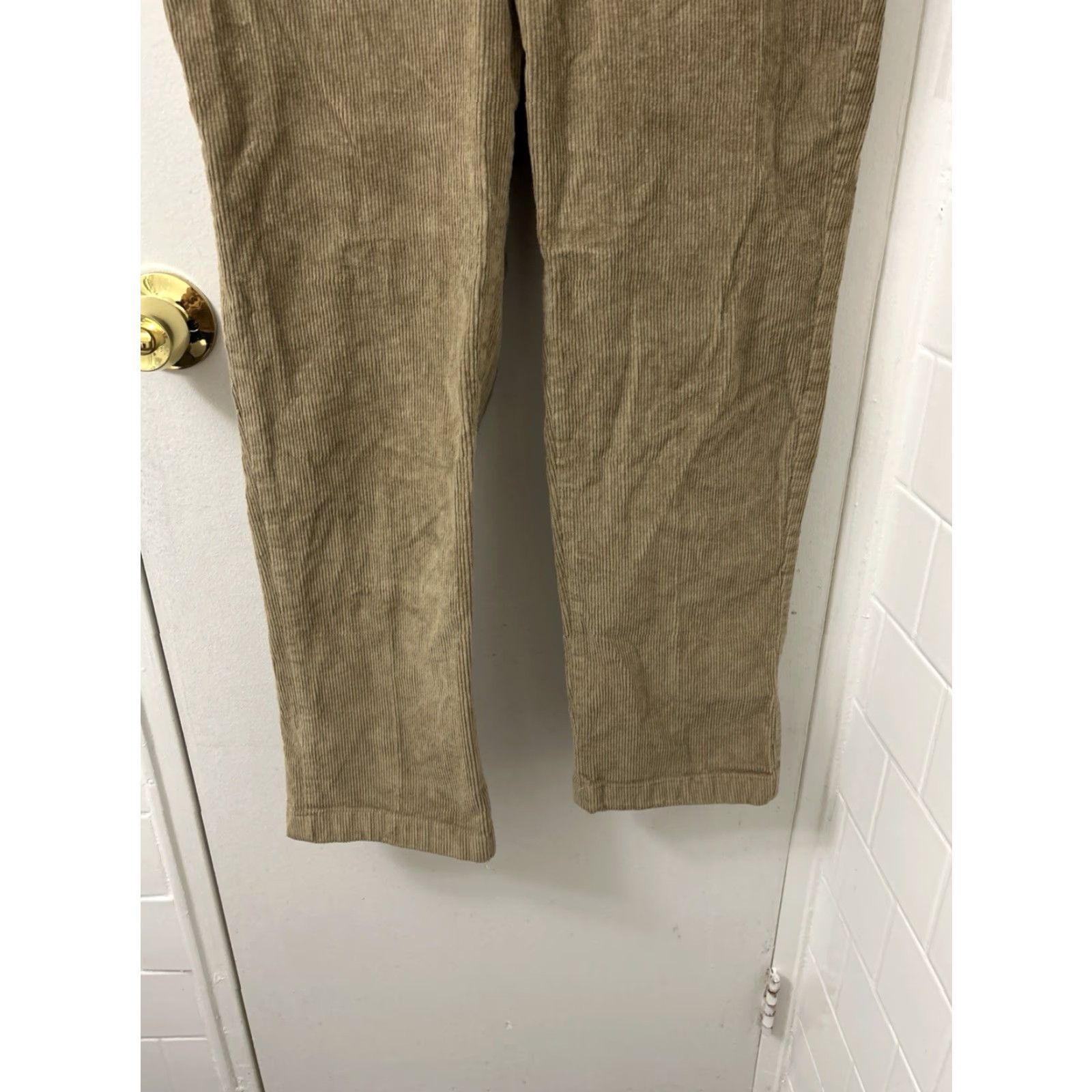 Vintage LL Bean Corduroy Pants Mens 33x28 Tan Stretch YKK Classic Fit 502835 Khakis Pants Men Beige Straight Front 5-Pocket Casual Workwear Vintage No N/A Size US 33 - 3 Thumbnail