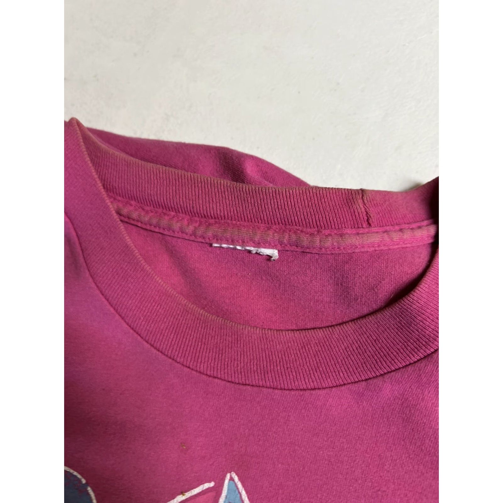 Pinko VINTAGE Garfield Sailboat Cape Cod Pink T-shirt L Unisex Adults Crew Neck Size US L / EU 52-54 / 3 - 7 Thumbnail