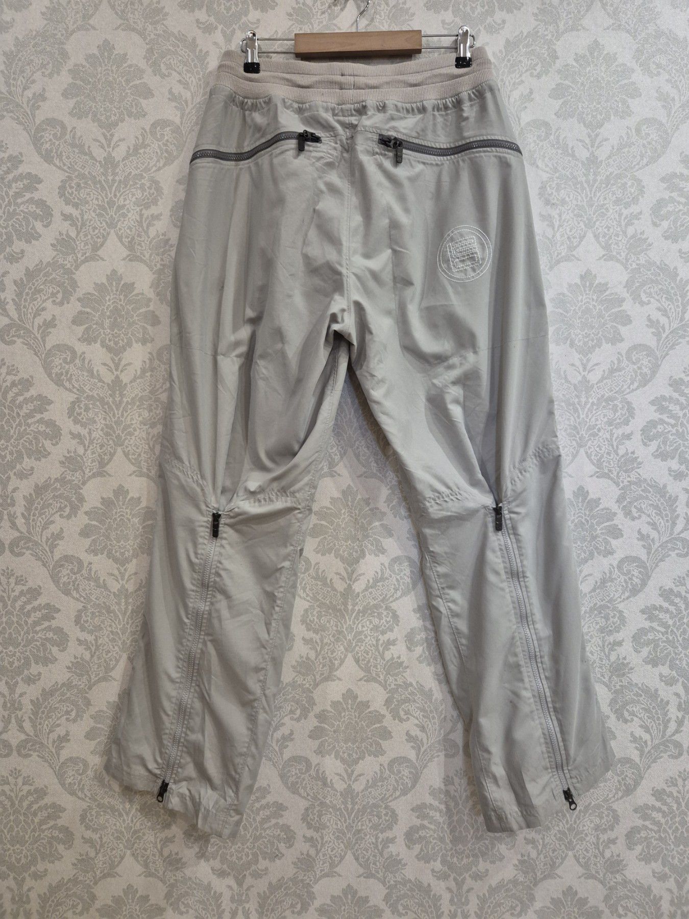 Nike Vtg Nike LeBron James "Witness" Tech Pants Grey Y2K 2000s Size US 34 / EU 50 - 2 Thumbnail