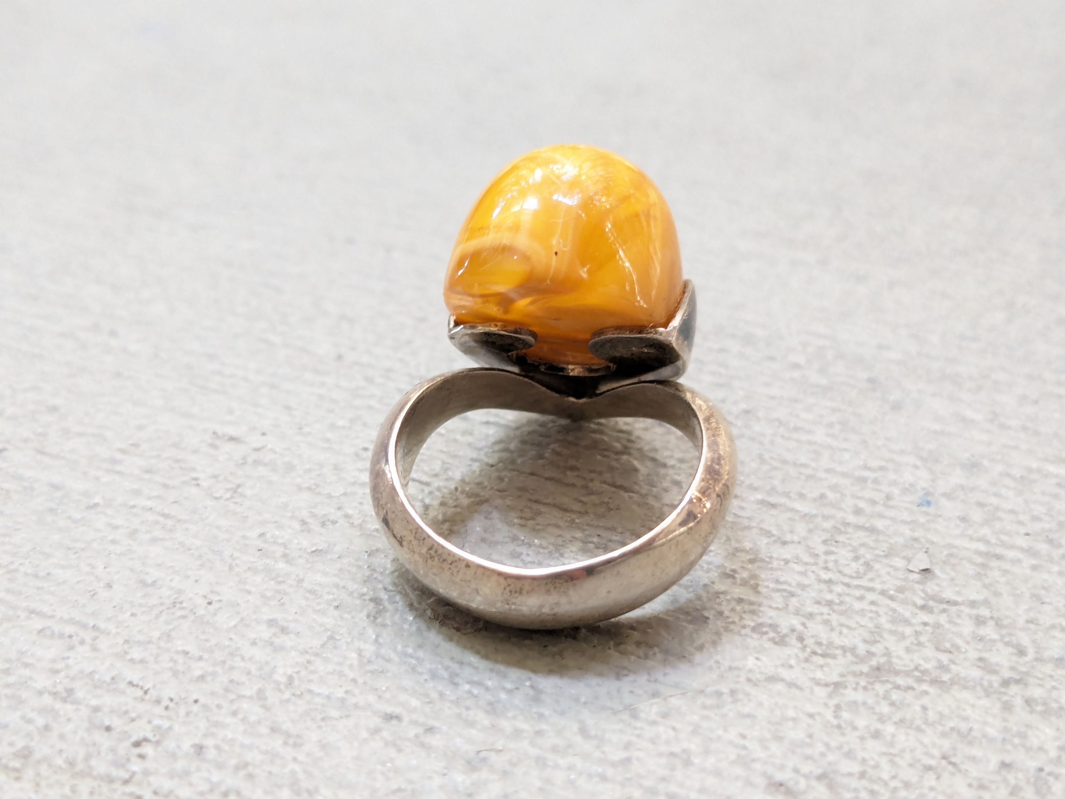 Jewelry Vintage Sterling Silver Ring Amber Size 9.25 Modern Size ONE SIZE - 5 Thumbnail
