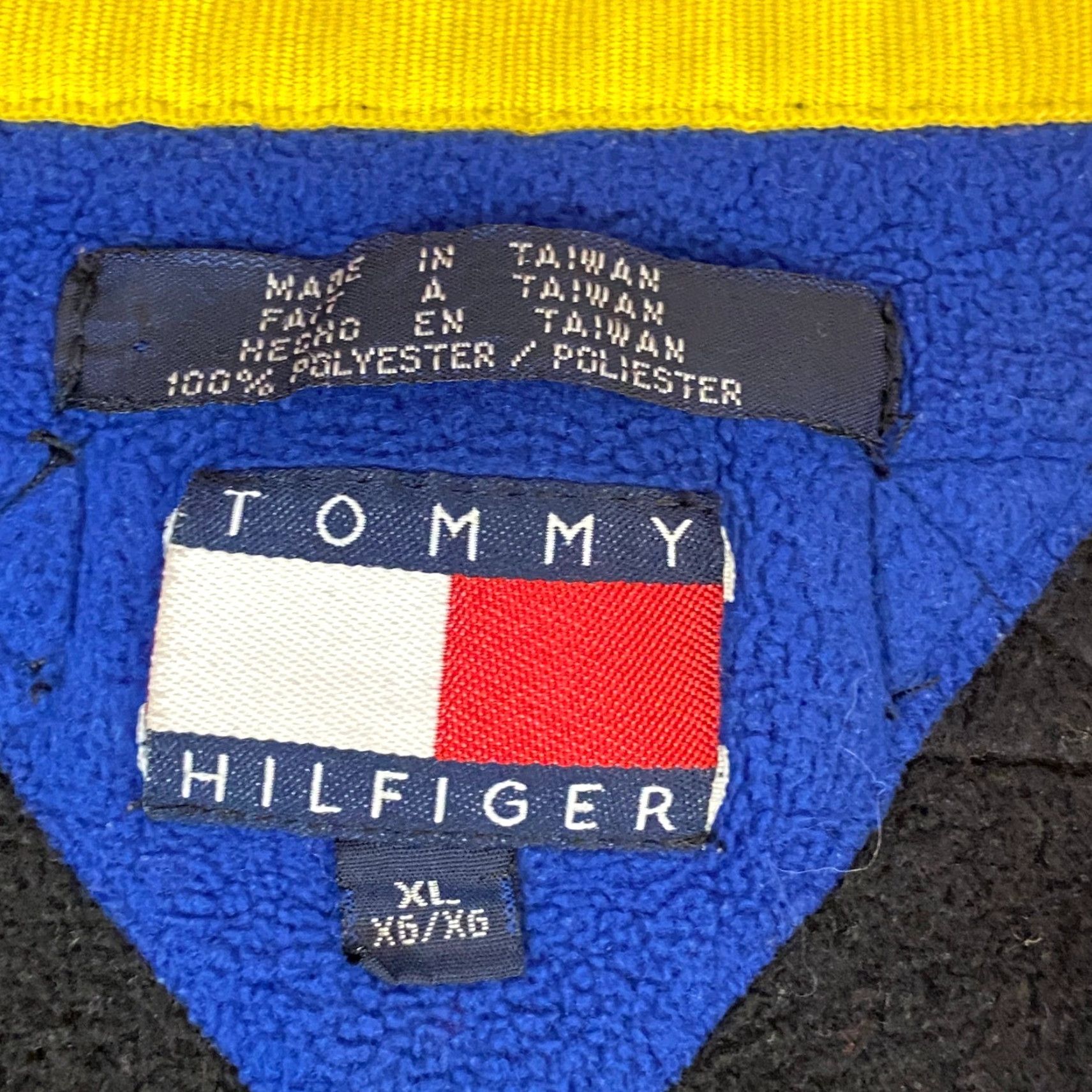 Tommy Hilfiger VINTAGE Tommy Hilfiger Mens Black Fleece 1/4 Zip Pullover Sweatshirt XL Size US XL / EU 56 / 4 - 3 Thumbnail