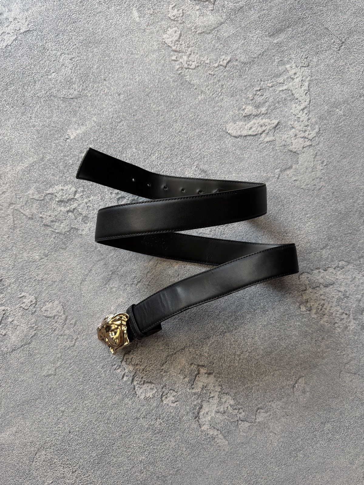 Versace Vintage Versace Belt Leather Style Luxury Size 44 - 1 Thumbnail