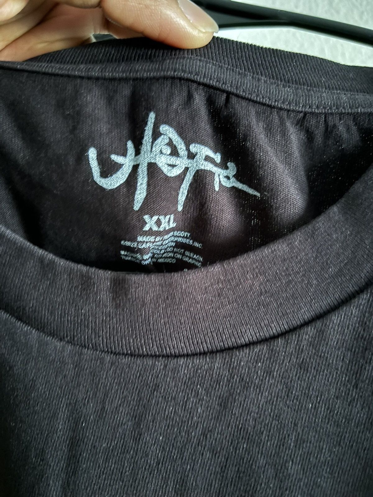 Travis Scott UTOPIA TEE II AND UTOPIA TEE IV (2 TEES) Size US XXL / EU 58 / 5 - 6 Thumbnail