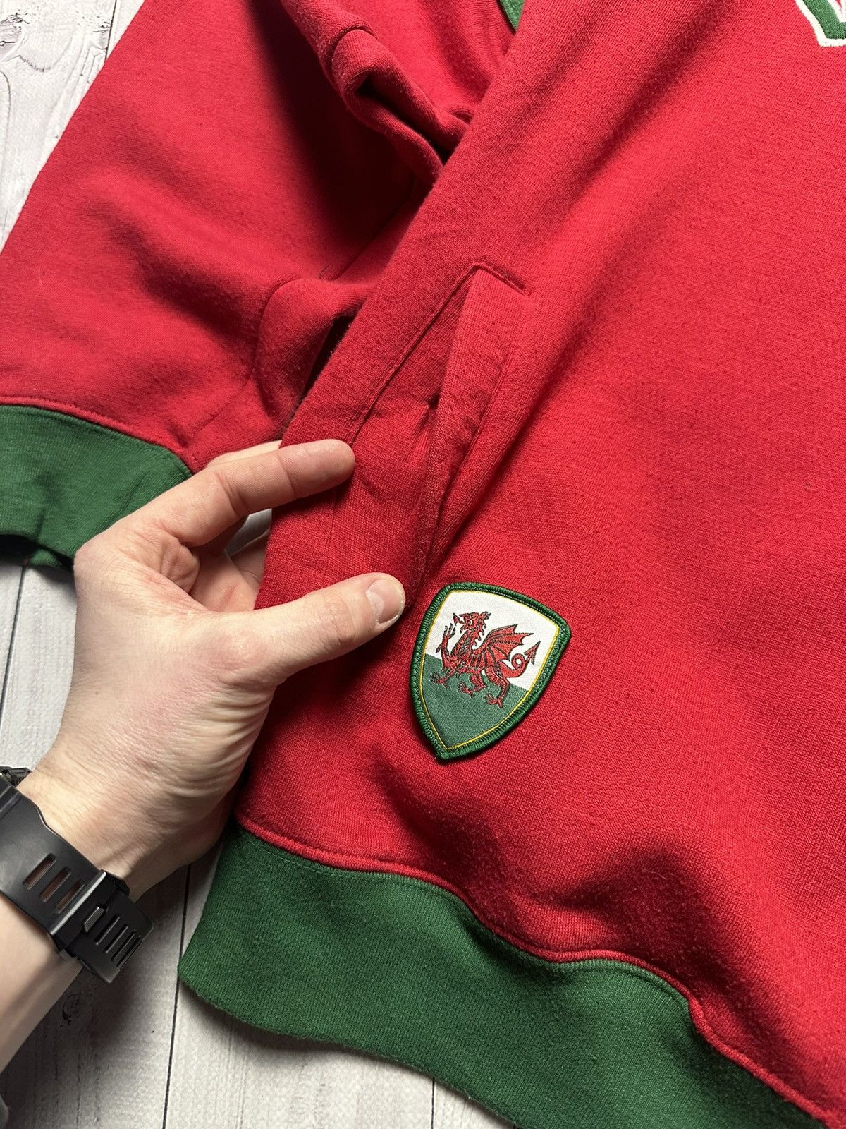 Vintage Vintage Wales soccer jacket size XL big logo Size US XL / EU 56 / 4 - 4 Thumbnail