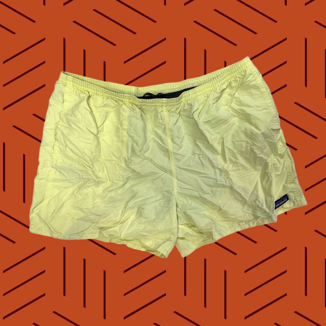 Patagonia Patagonia Men's Shorts Size XXL 2XL Yellow 5" Inseam Size US 39 - 1 Thumbnail