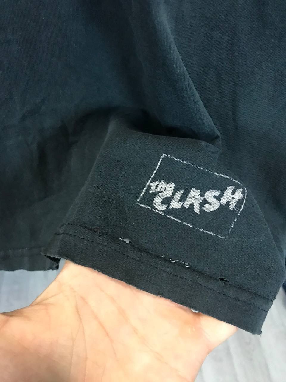 Band Tees The Clash distressed rock band tee Size US L / EU 52-54 / 3 - 4 Thumbnail