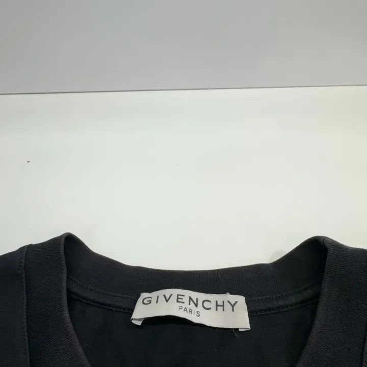 Givenchy Givenchy Givenchy Shark Graphic Loose Fit TShirt -2507 Size US S / EU 44-46 / 1 - 1 Thumbnail