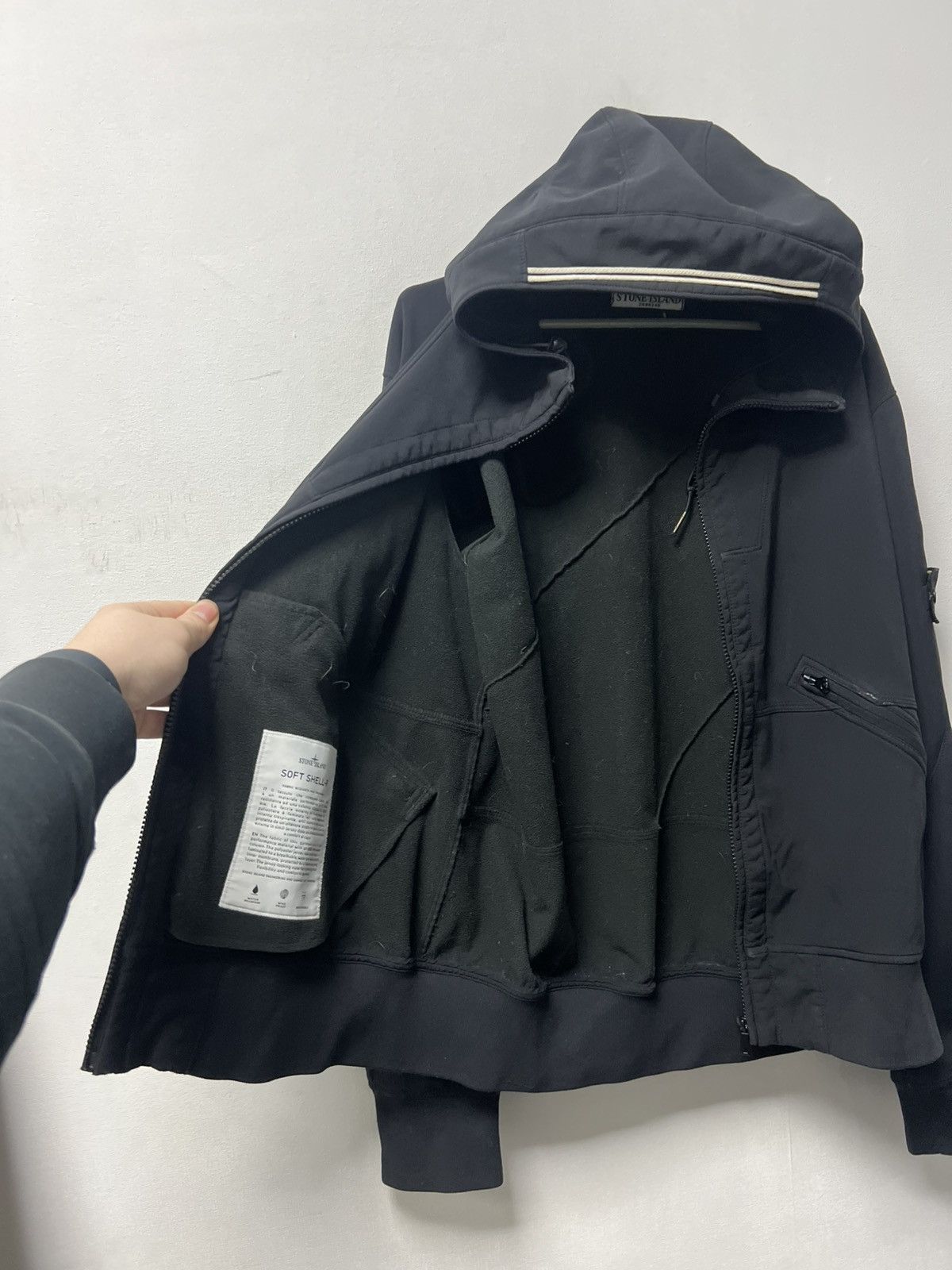Stone Island Vintage Stone Island Light Soft Shell-R Jacket Size XL Size US XL / EU 56 / 4 - 10 Thumbnail