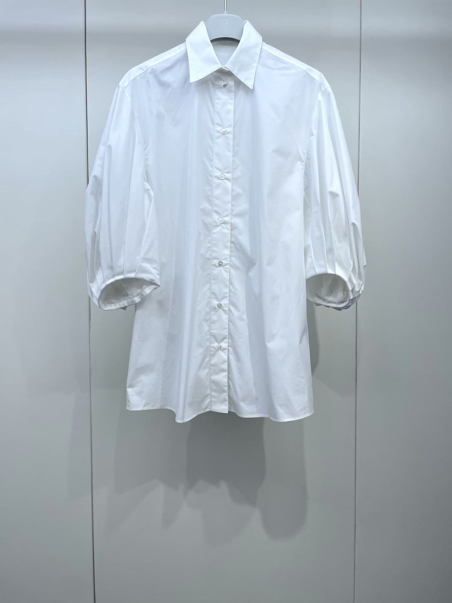 Valentino Valentino Solid Pleated Short Sleeve Shirt Size S / US 4 / IT 40 - 1 Thumbnail