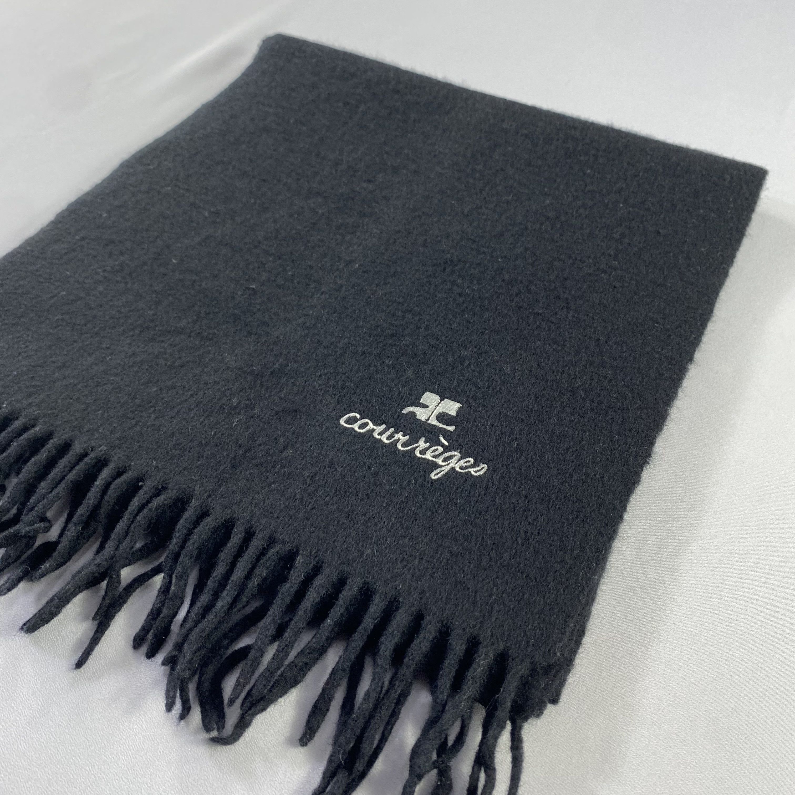 Courreges Courreges Scarf Neck Wrap Plain Muffler Size ONE SIZE - 3 Thumbnail