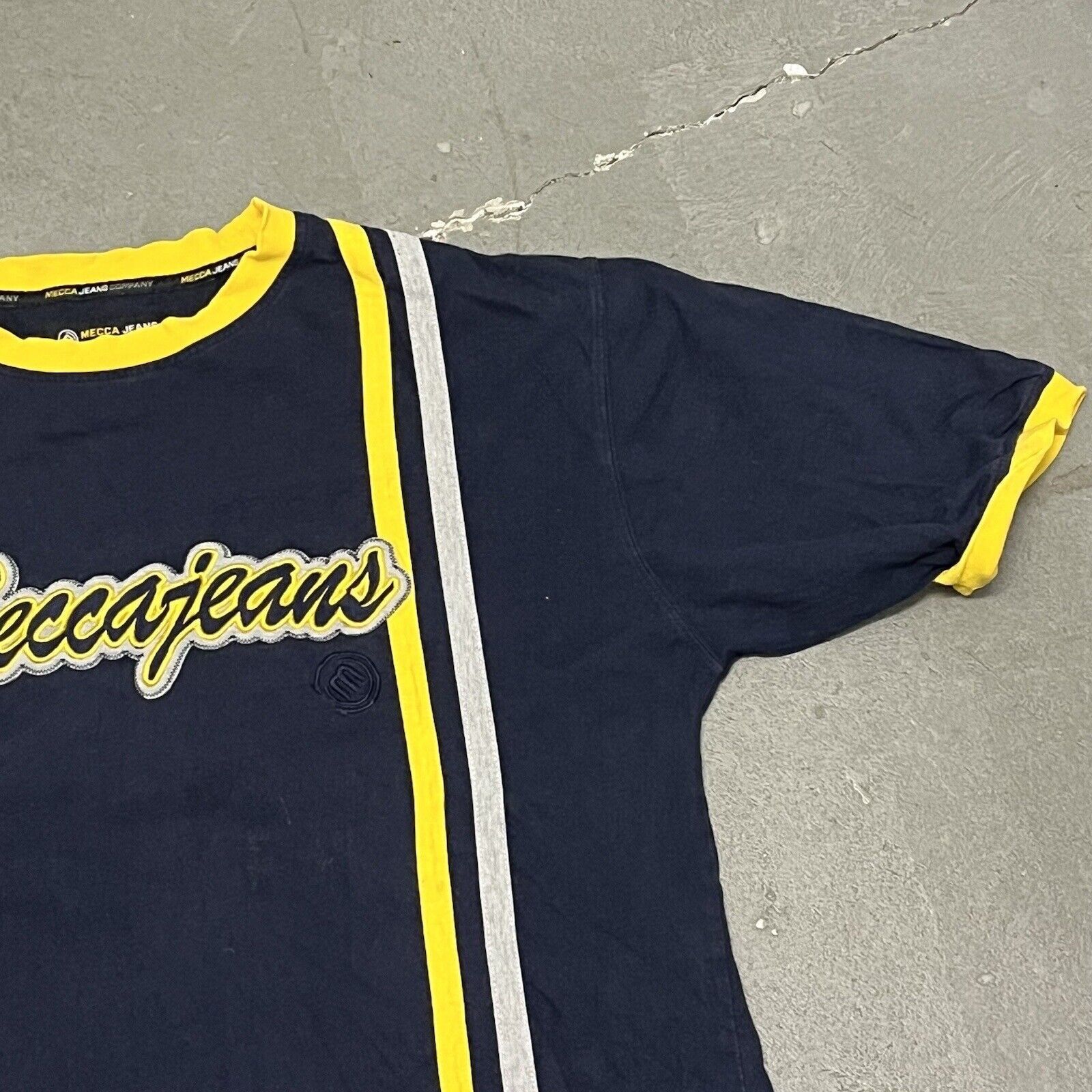 Mecca Vintage 2000’s Y2K Mecca Jeans SS Graphic T-shirt XL Navy Size US XL / EU 56 / 4 - 6 Thumbnail