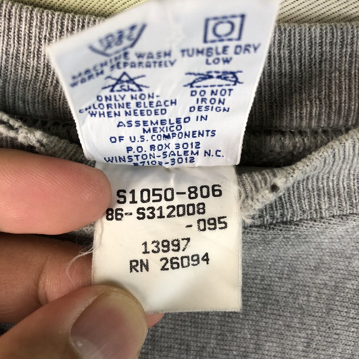 Champion × Vintage (Reverse Weave) Champion Grey Sweathshirt #7437 Size US M / EU 48-50 / 2 - 12 Thumbnail