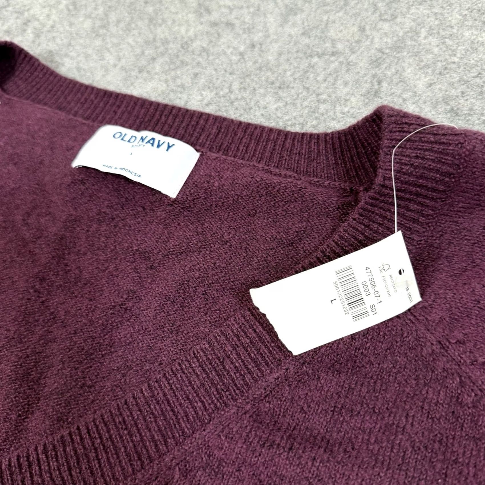 Old Navy Old Navy Sweater Shirt Mens L Burgundy Red V-Neck Pullover Knit Long Sleeve Size US L / EU 52-54 / 3 - 5 Thumbnail