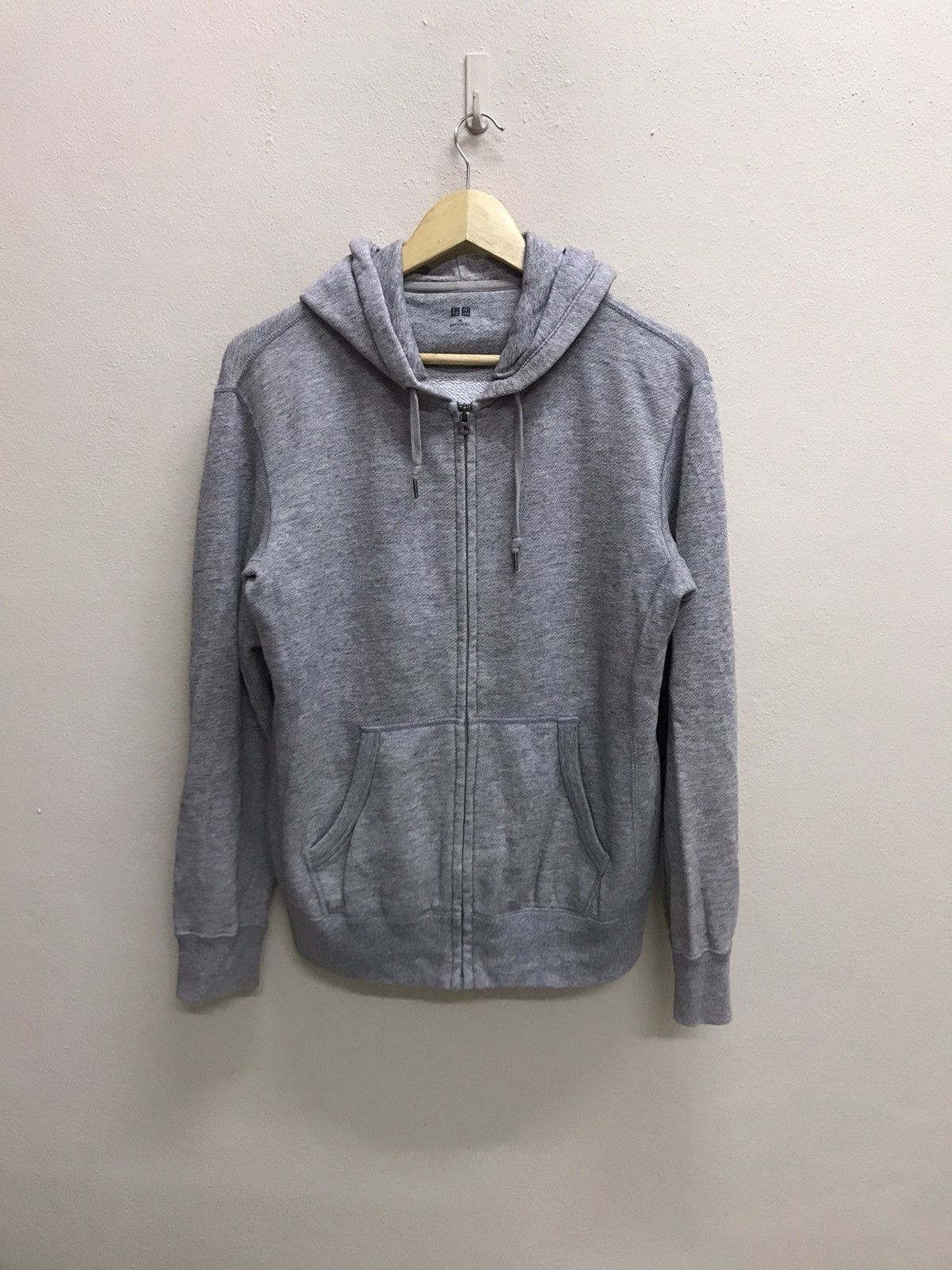 Japanese Brand UNIQLO ZIP UP PLAIN SWEATER HOODIE Size M / US 6-8 / IT 42-44 - 3 Thumbnail
