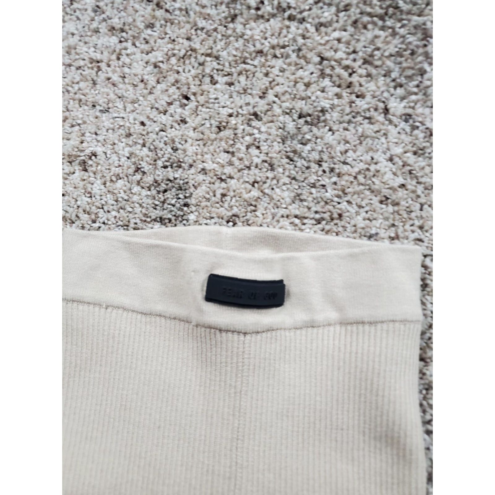 Fear of God Fear of God Essentials Shorts Womens Small Beige Ribbed Knit Stretch Leggings Size 28" / US 6 / IT 42 - 2 Thumbnail
