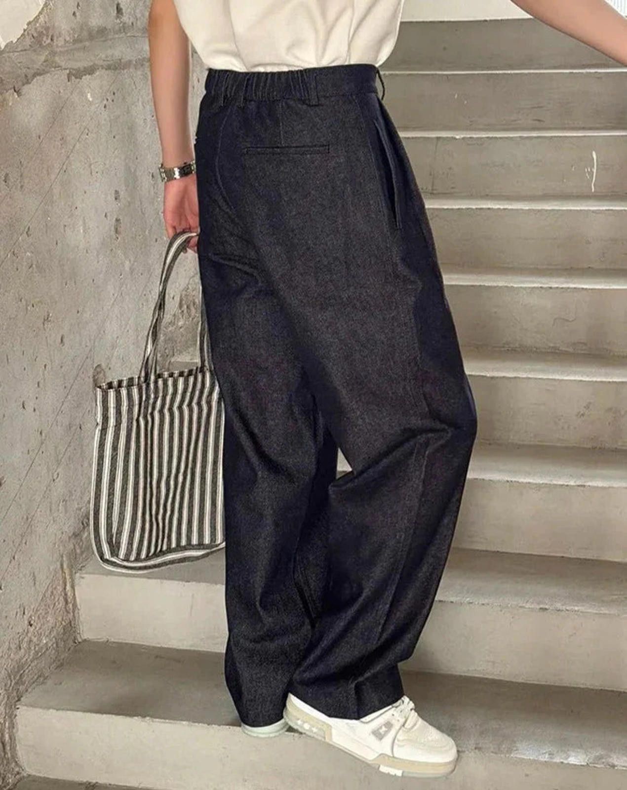 Other Stylish High-Waisted Wide-Leg Trousers Size US 32 / EU 48 - 3 Thumbnail