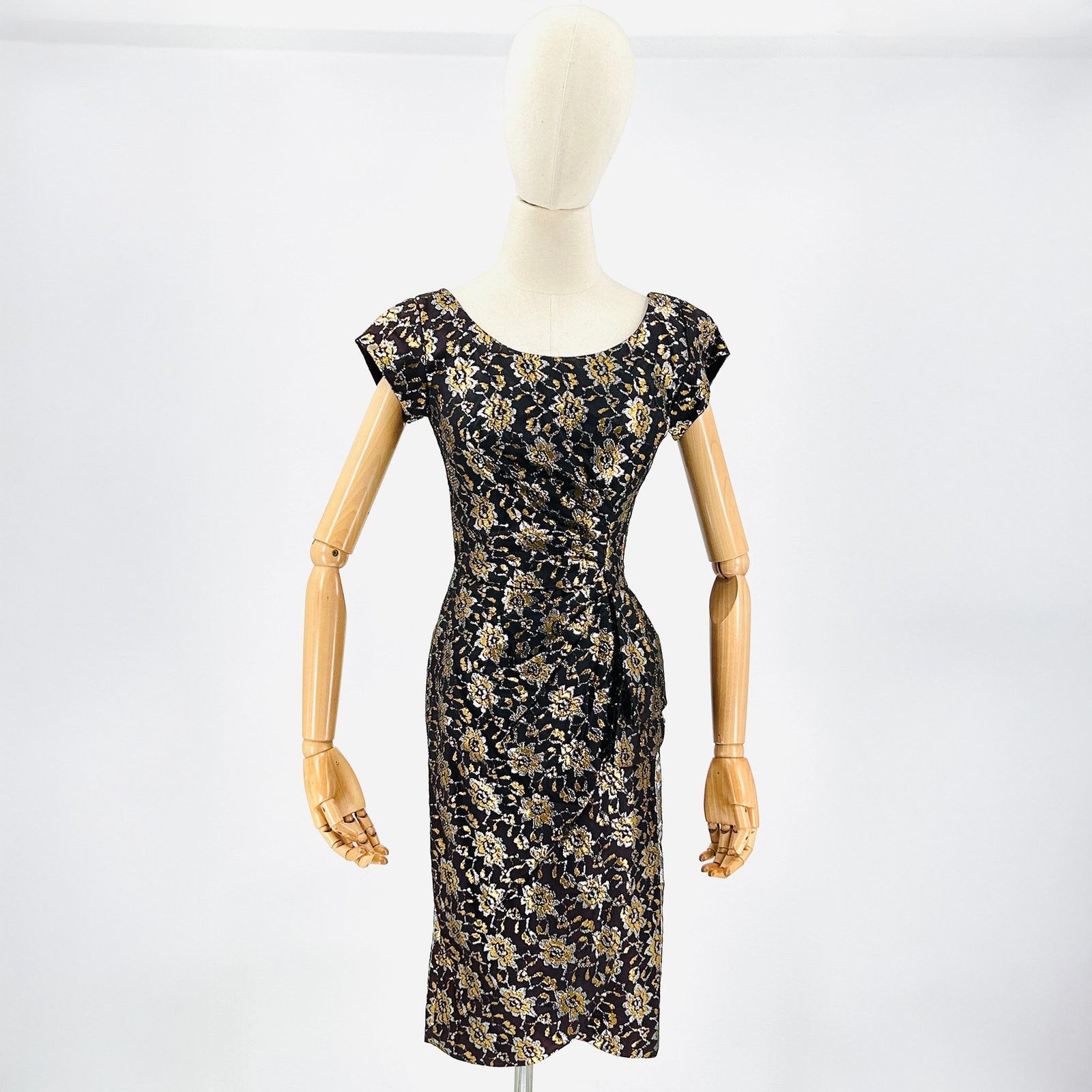 Vintage 50s/60s Black Gold Metallic Floral Lace Cocktail Dress Size XS / US 0-2 / IT 36-38 - 1 Thumbnail
