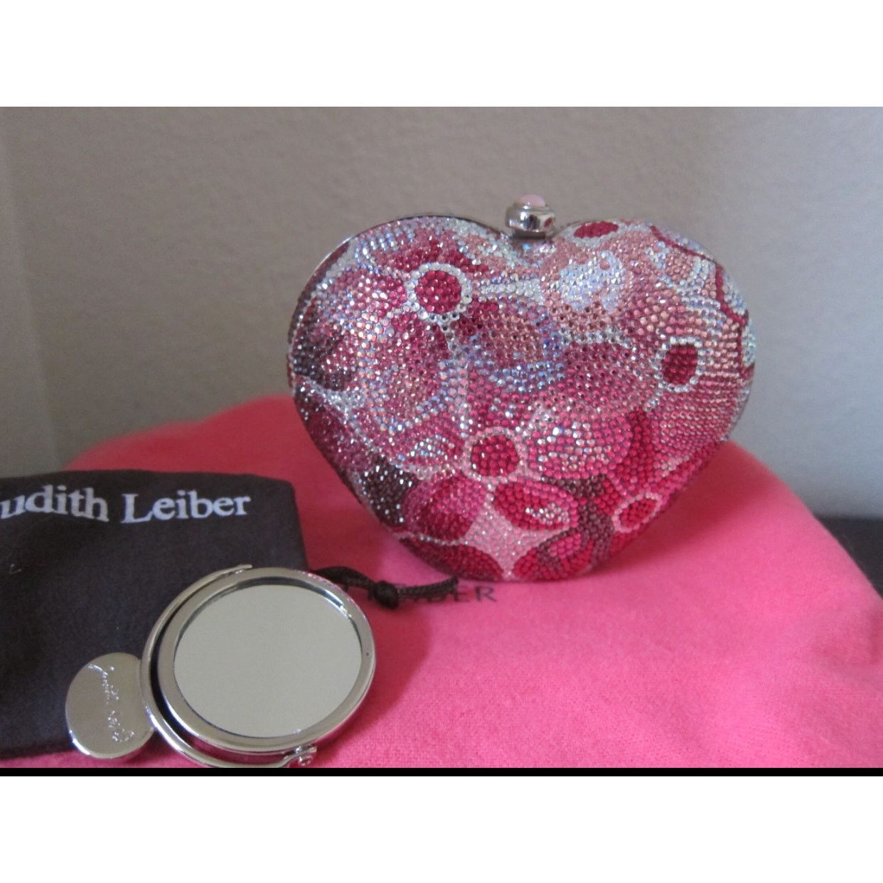 Judith Leiber Judith Leiber Heart shaped crystal petit clutch bag Size ONE SIZE - 13 Thumbnail