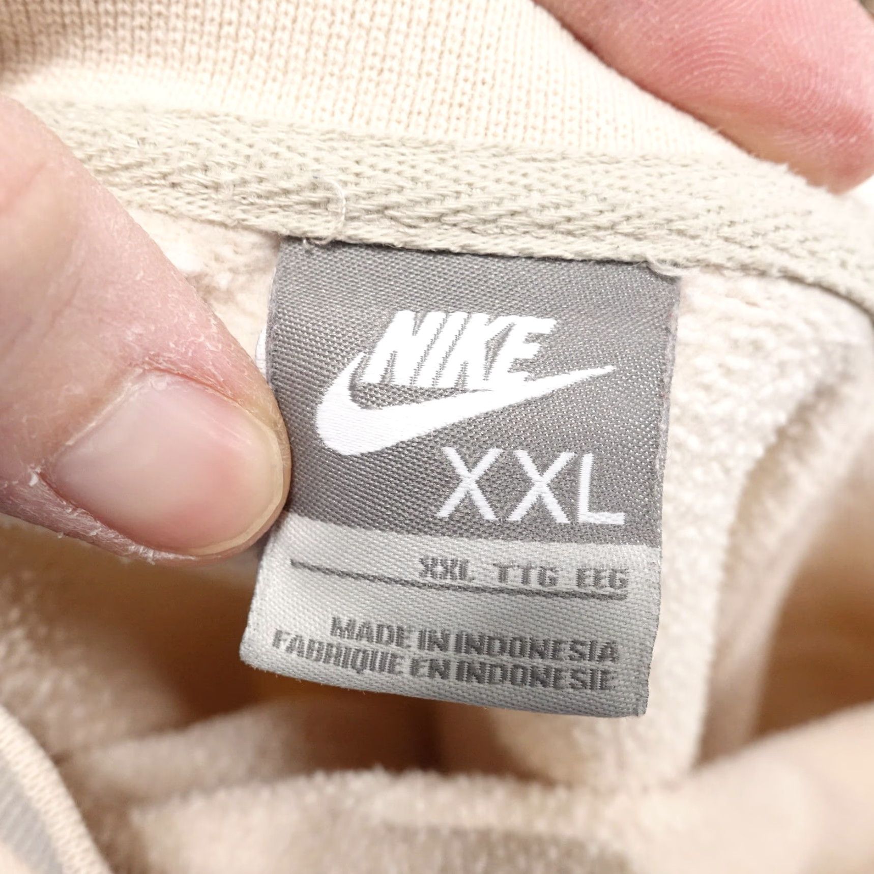 Nike Vintage Nike Crew Neck Sweatshirt Men 2XL Cream Y2K Swoosh Silver Tag 00s Classic Size US XXL / EU 58 / 5 - 7 Thumbnail