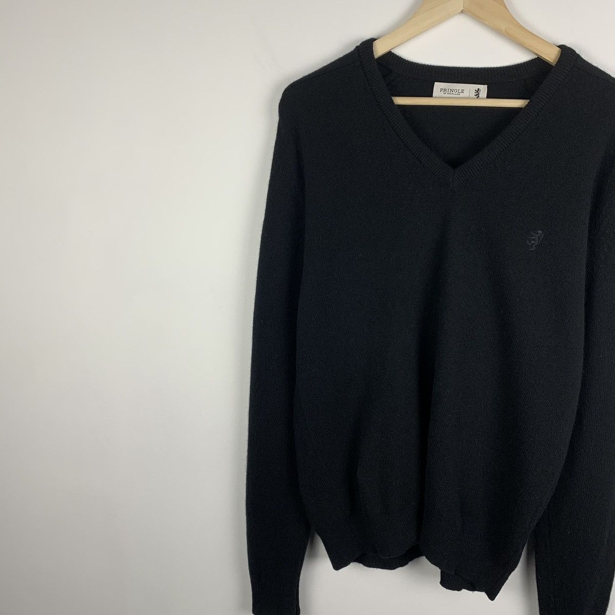 Pringle Of Scotland Vintage Pringle of Scotland Luxury Wool Sweater V-Neck Size US L / EU 52-54 / 3 - 4 Thumbnail